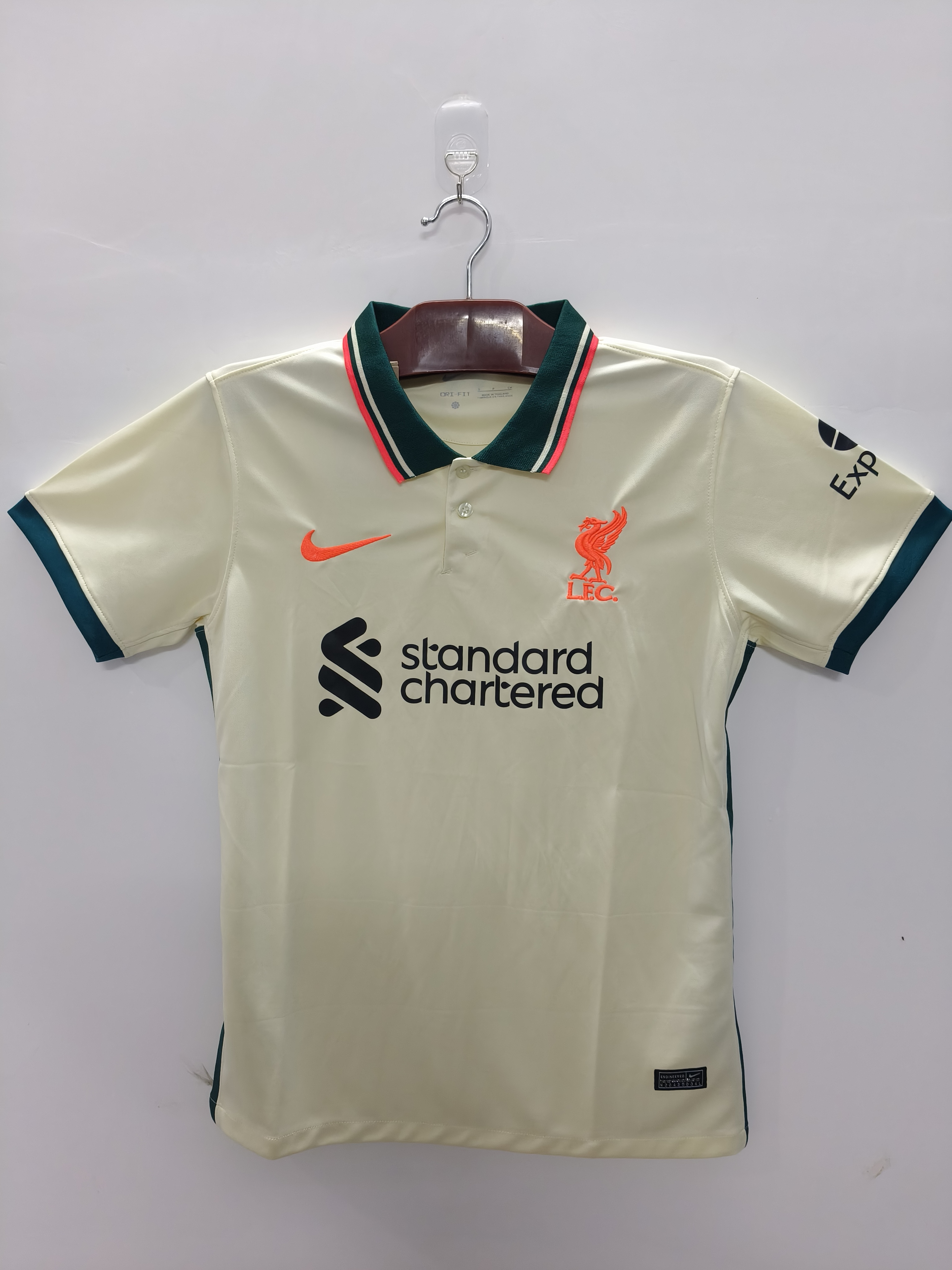 Retro 21/22  Liverpool away 