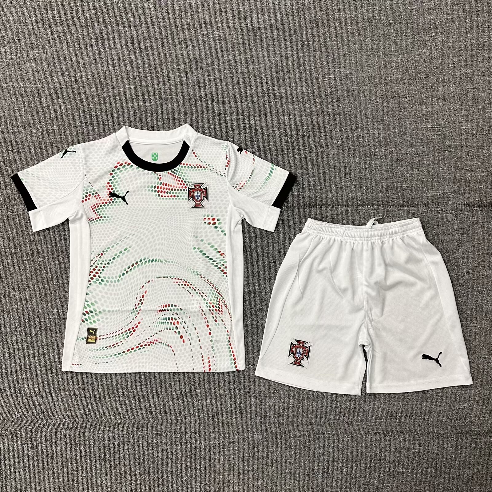 Adult kits 25/26 Portugal away 