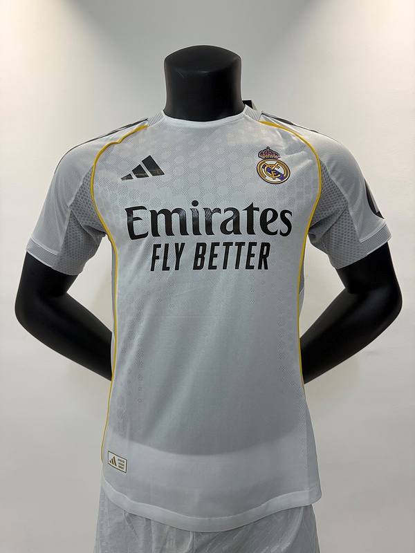 Player Version 25/26 Real Madrid home