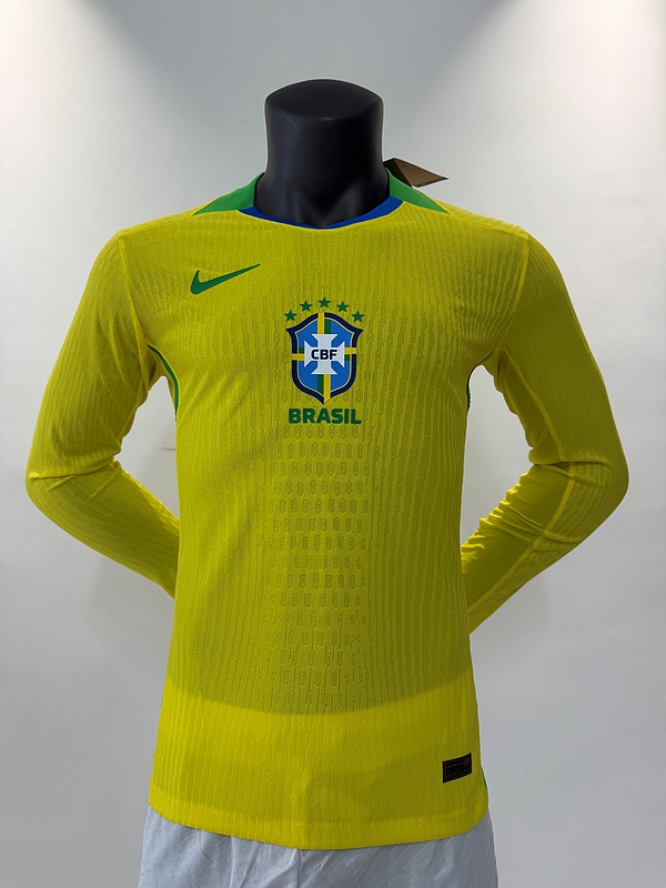 Player Version 25/26 Brazil long sleeve home