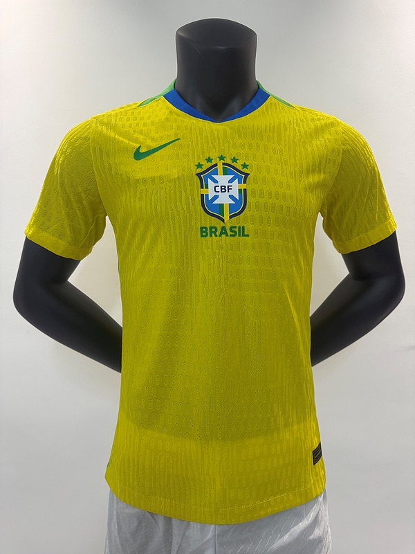 Player Version 25/26 Brazil home