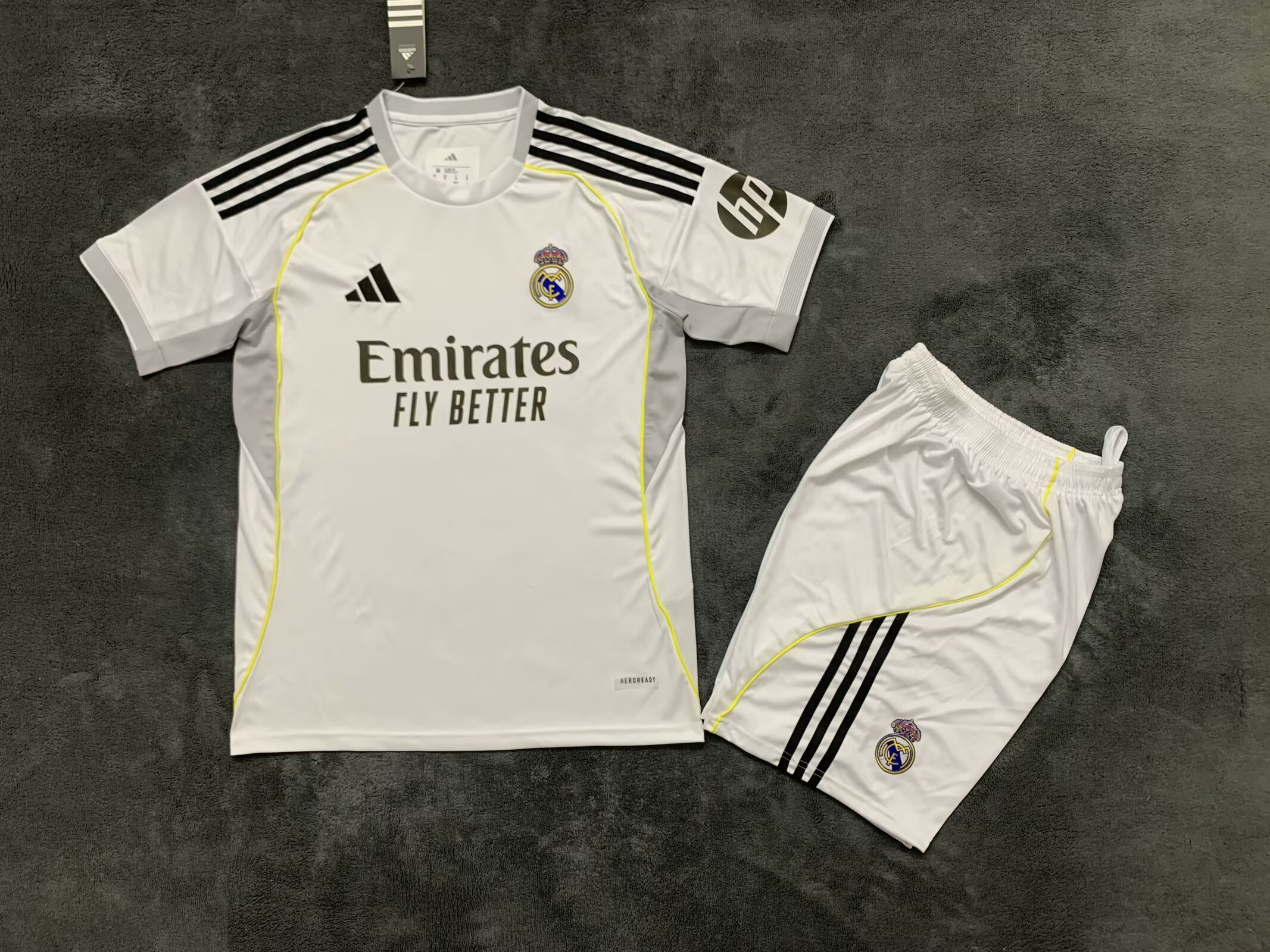 Adult Kits 25/26 Real Madrid Home