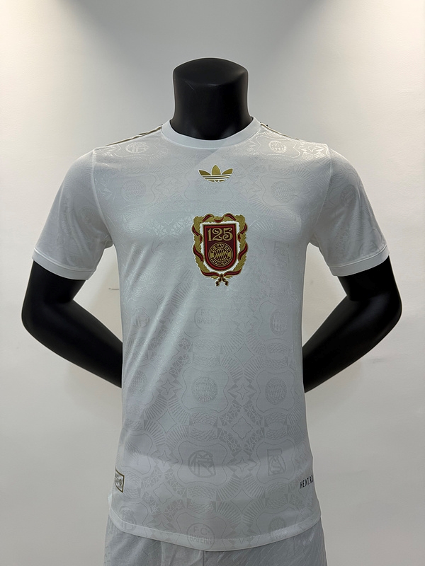 Bayern Munchen 125 anniversary white specoal version 