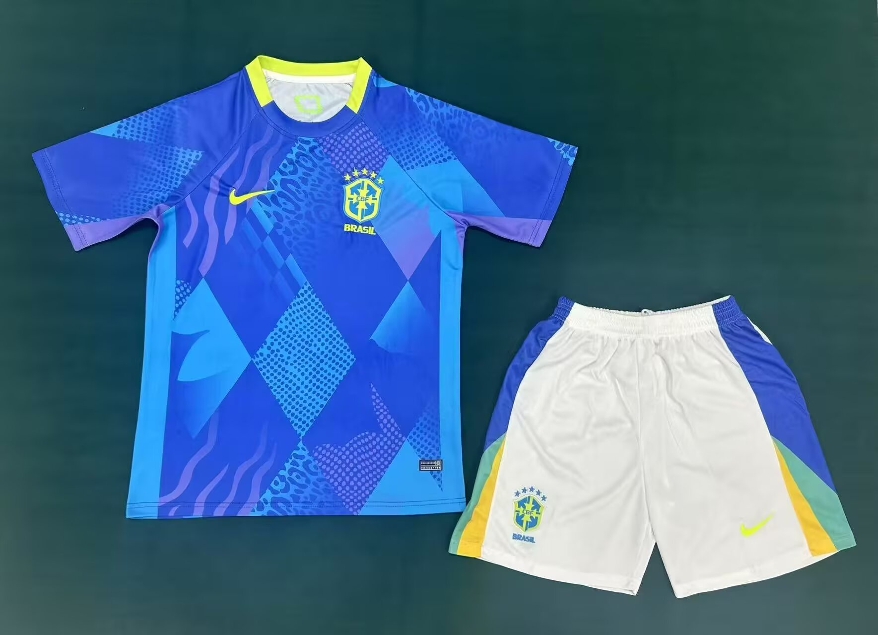25/26  Brazil Adults kits away