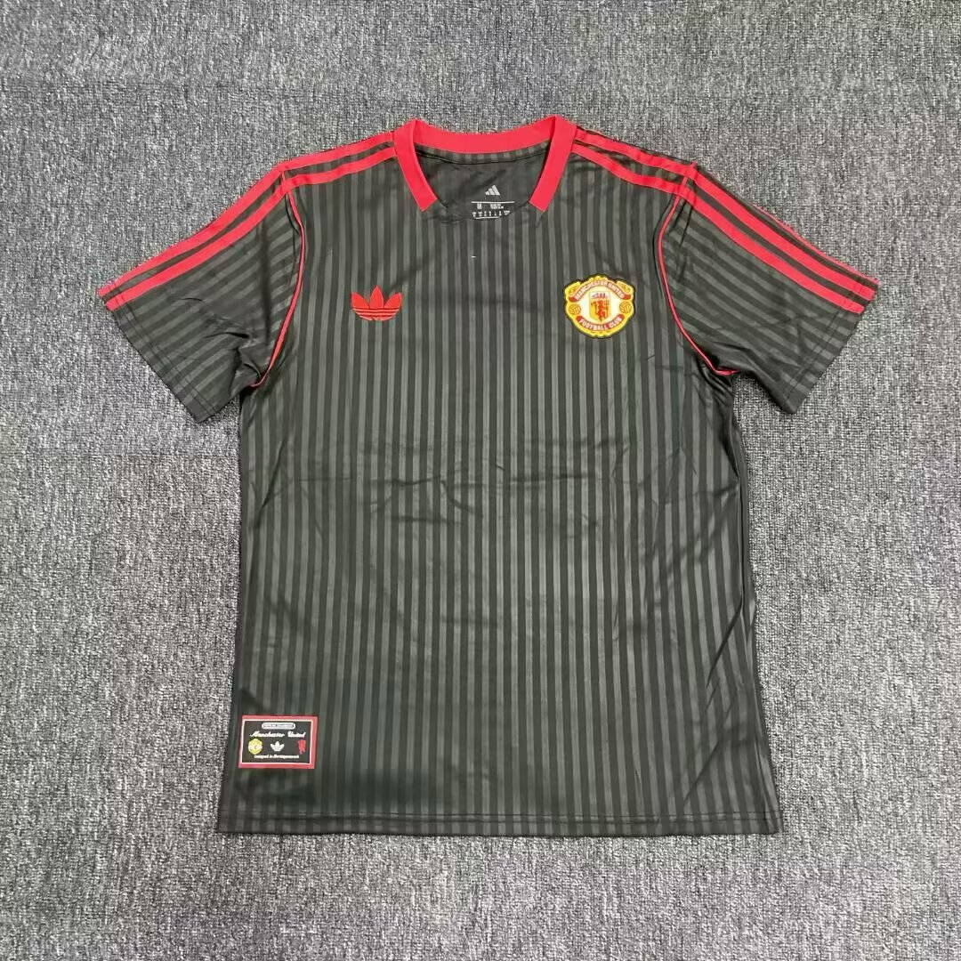 Fans Verison 25/26  Manchester United retro black anniversary edition 