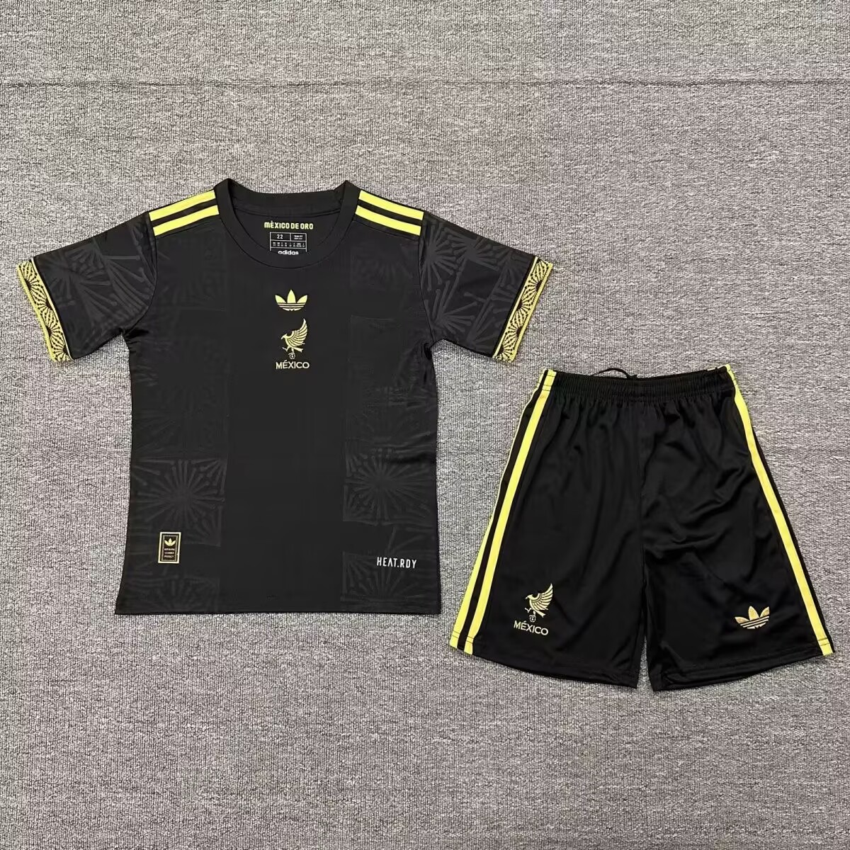 Adult  kits  25/26 Mexico special