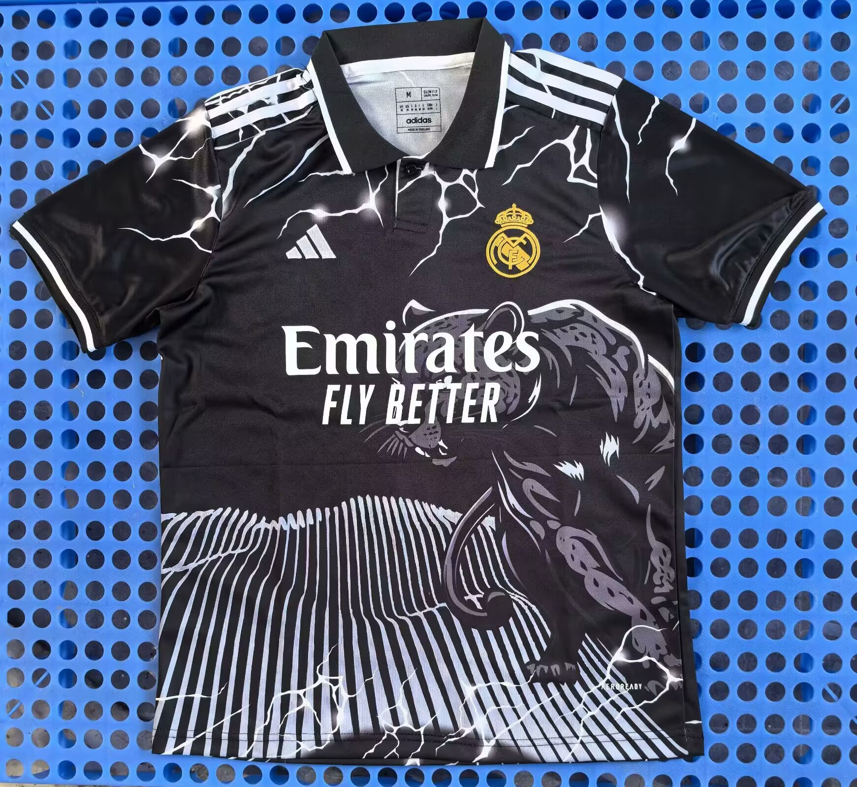 Fan version 25/26 Real Madrid special version