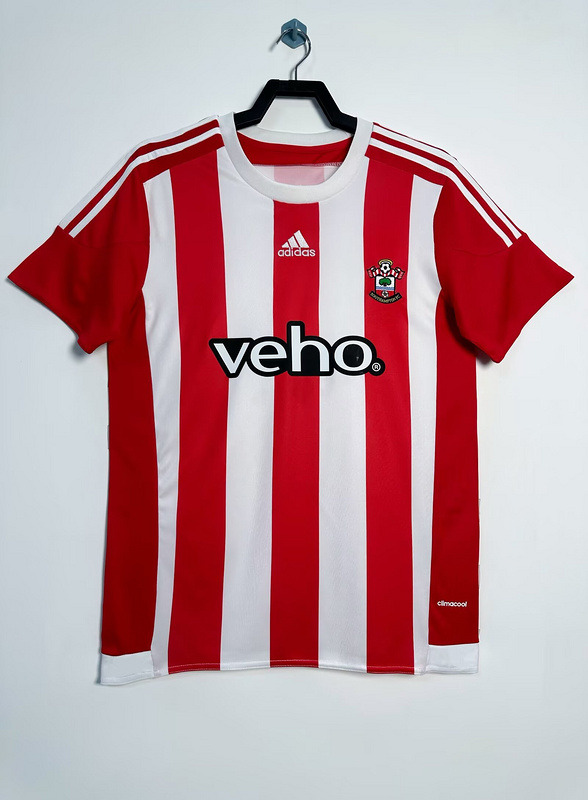 retro2015/16 Southampton home