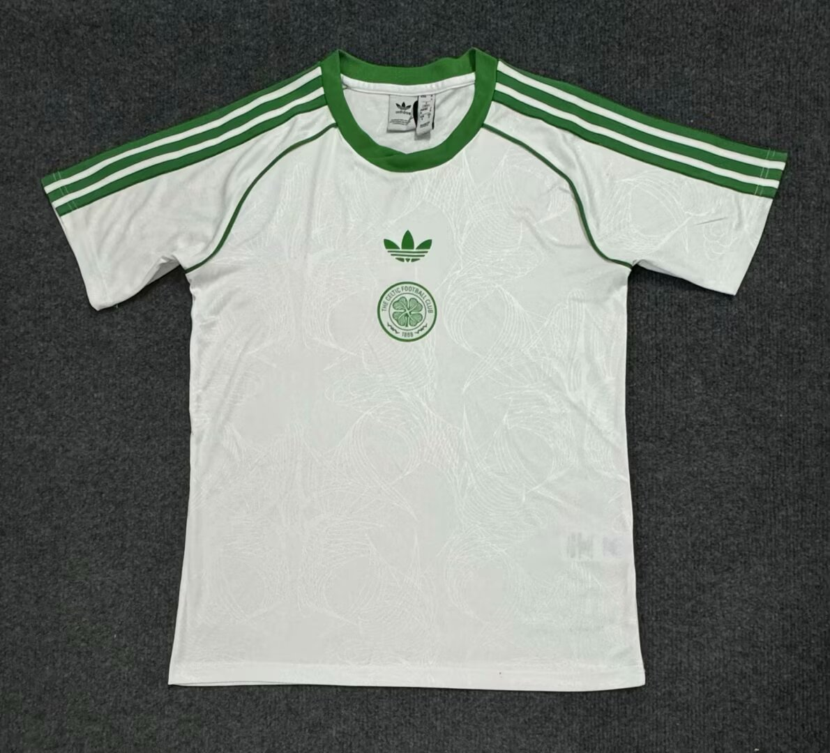 Fan version 25/26 Celtic white jersey