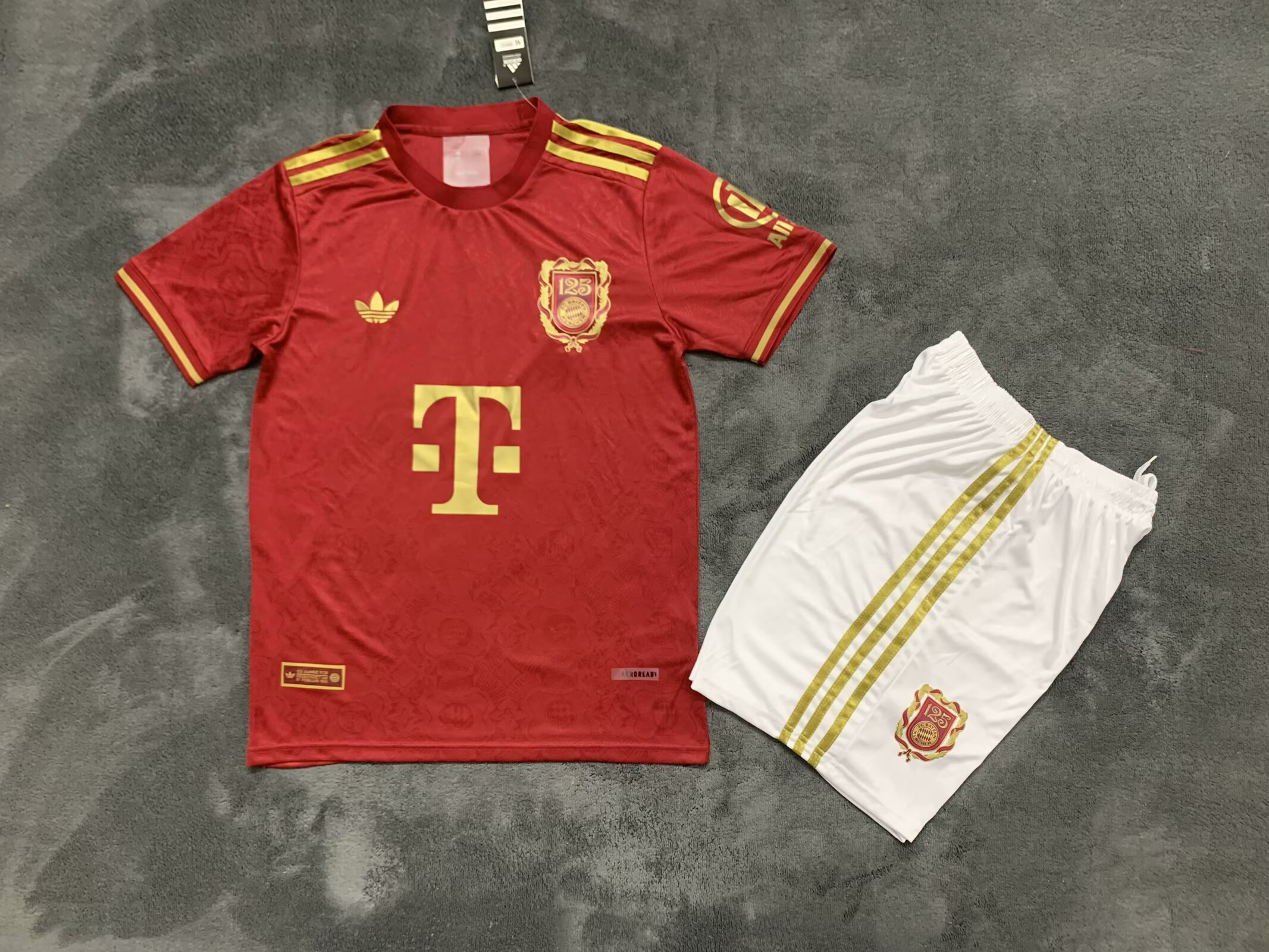 25/26Bayern Munchen  Adults kits 125th Anniversary Commemoration