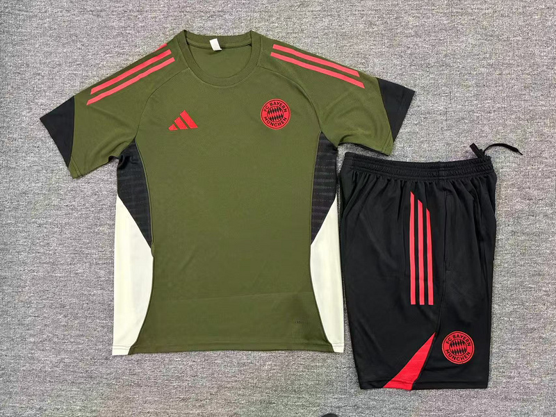 25/26 Bayern Munchen green kids Training Kits