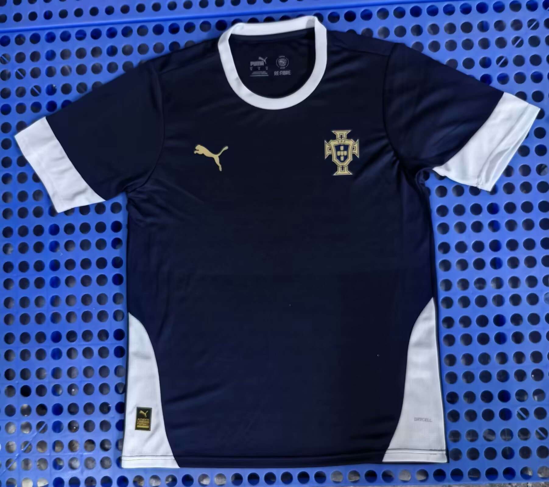 Fan version2526 Portugal pre match training uniform in navy blue