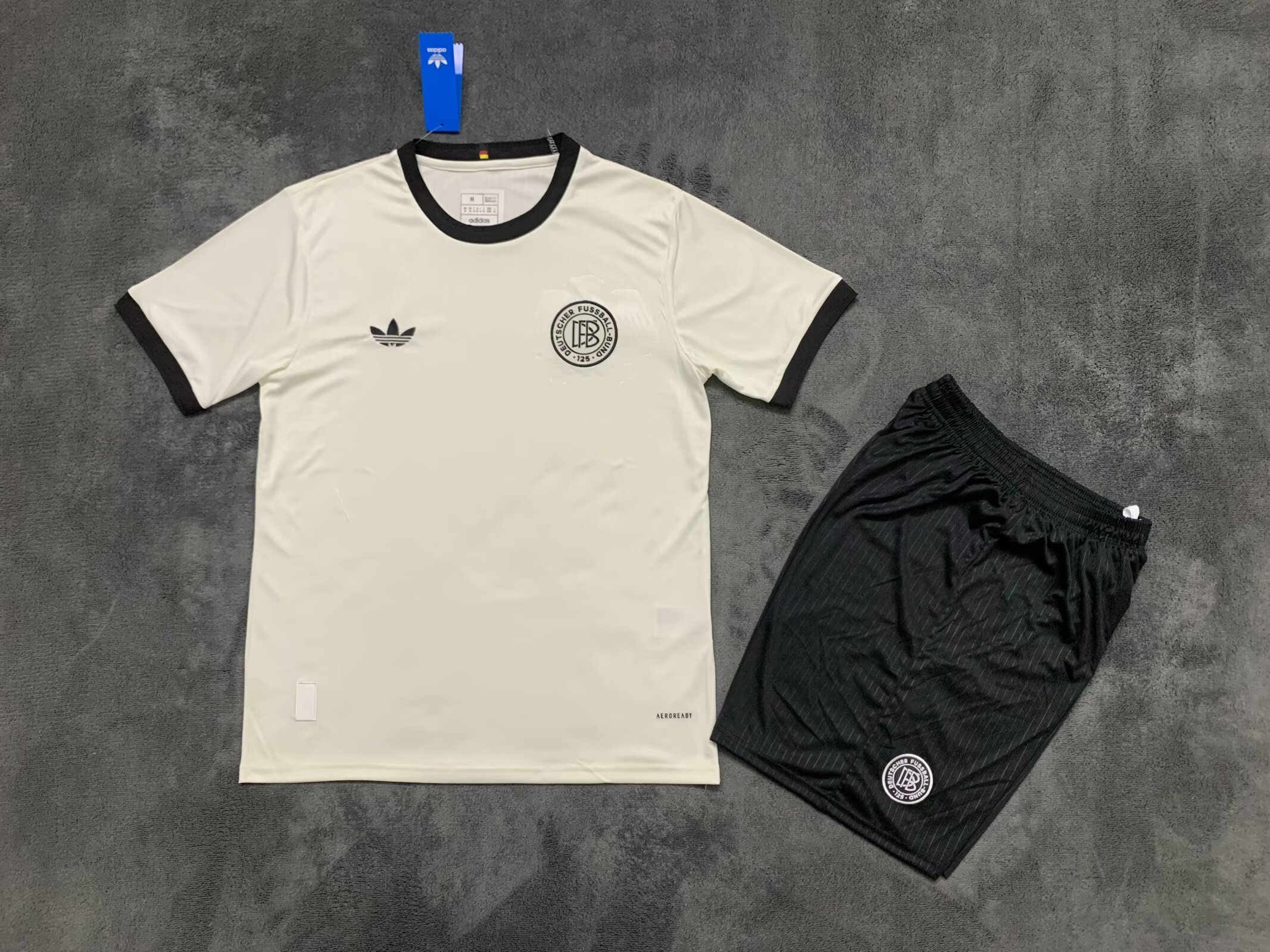 2526 Germany 125th Anniversary Edition Adults Kits