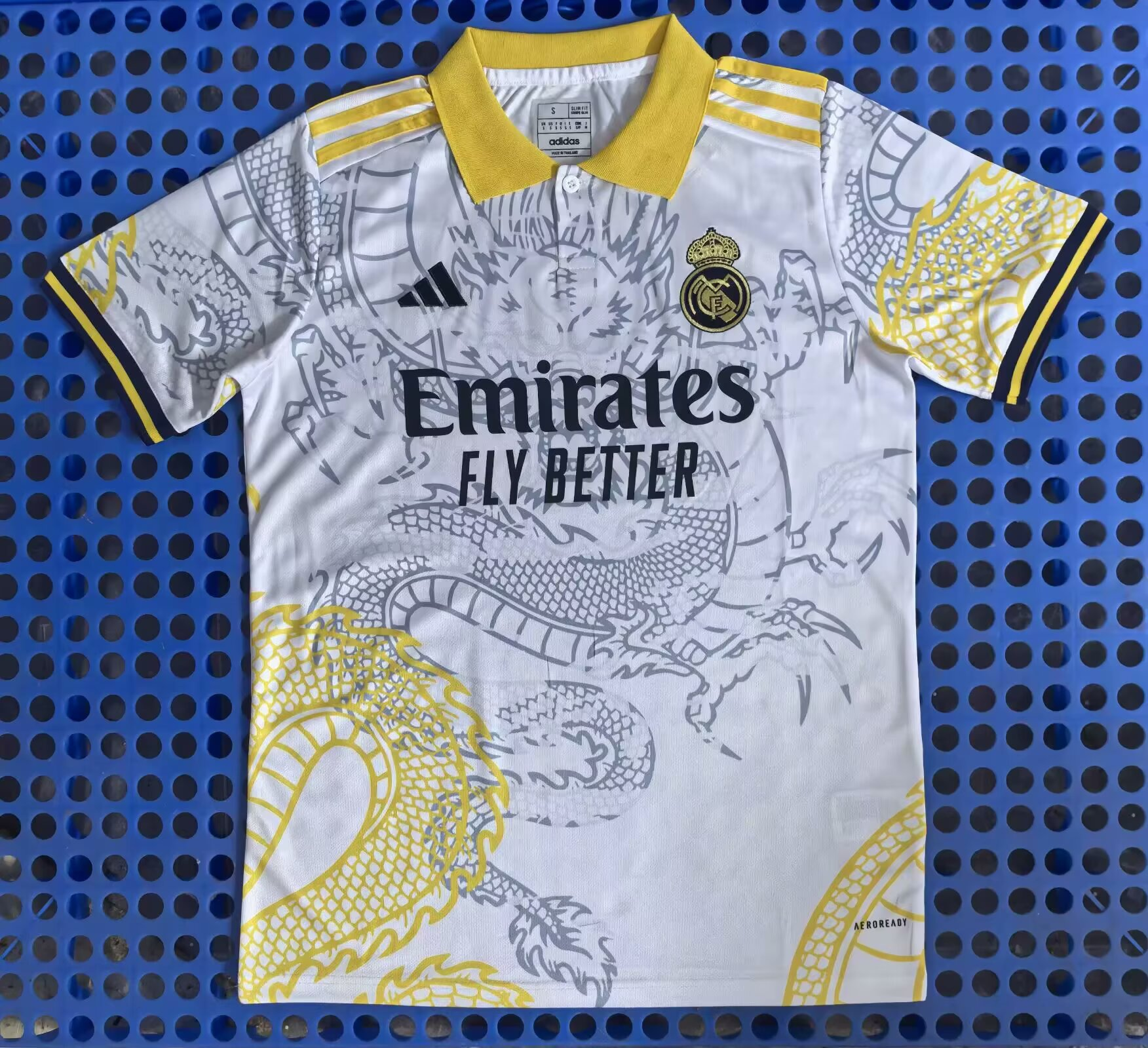 Fans Verison 2526 Real Madrid Lion Tank White Special Edition