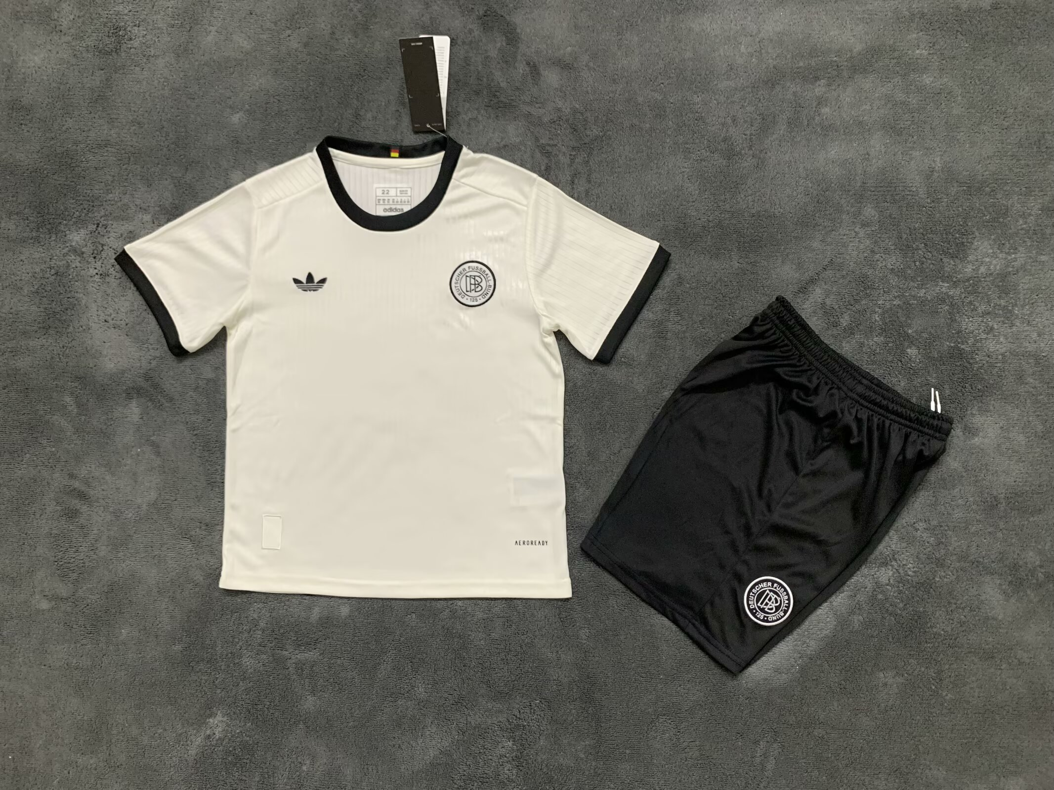 25/26Kids kits German 125th Anniversary Edition