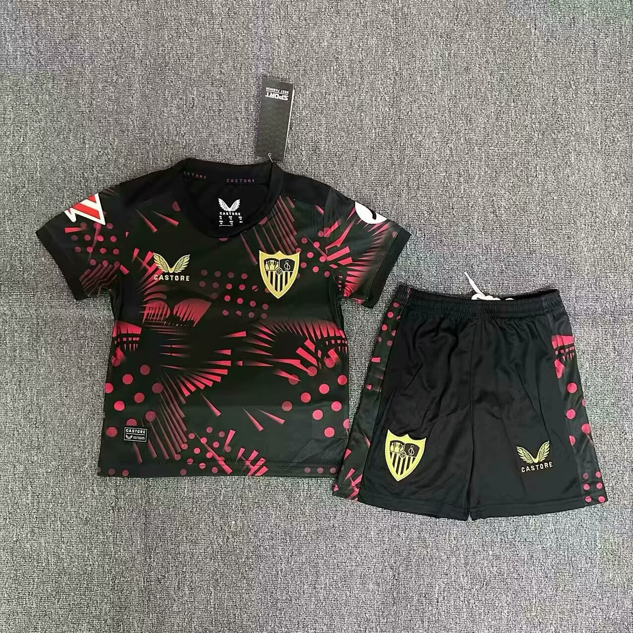 24-25Adults kits  Seville two guest 
