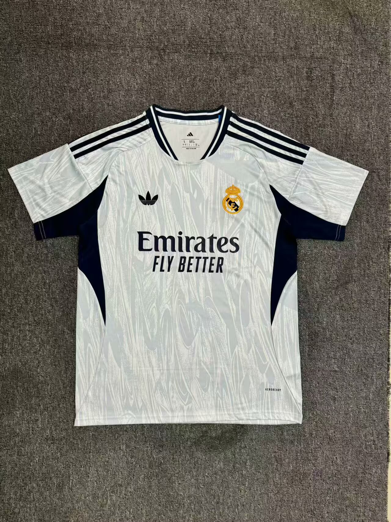 Fans Verison25/26Real Madrid training uniform white 