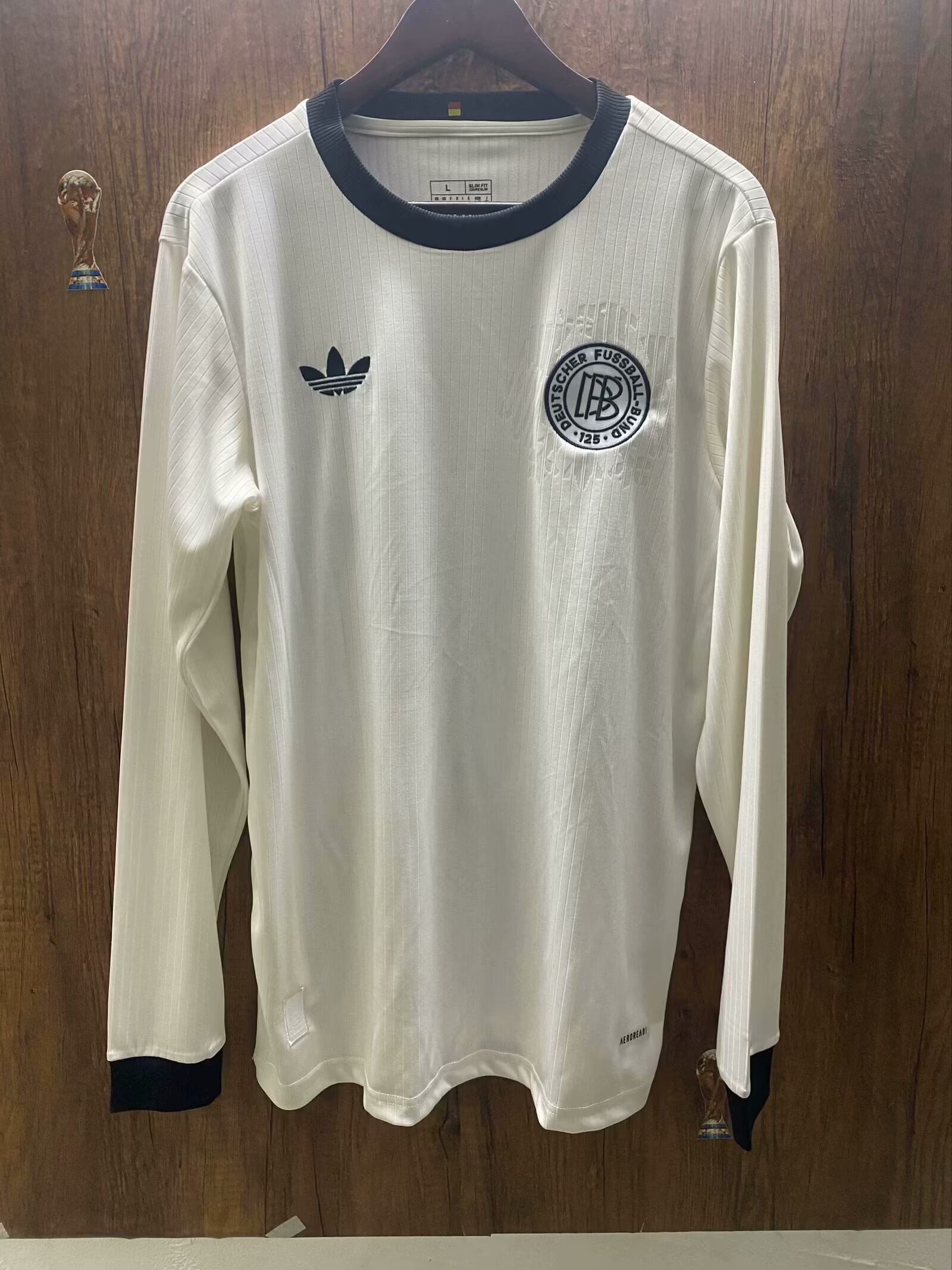 Fans Version 25/26 German long sleeved fan-C