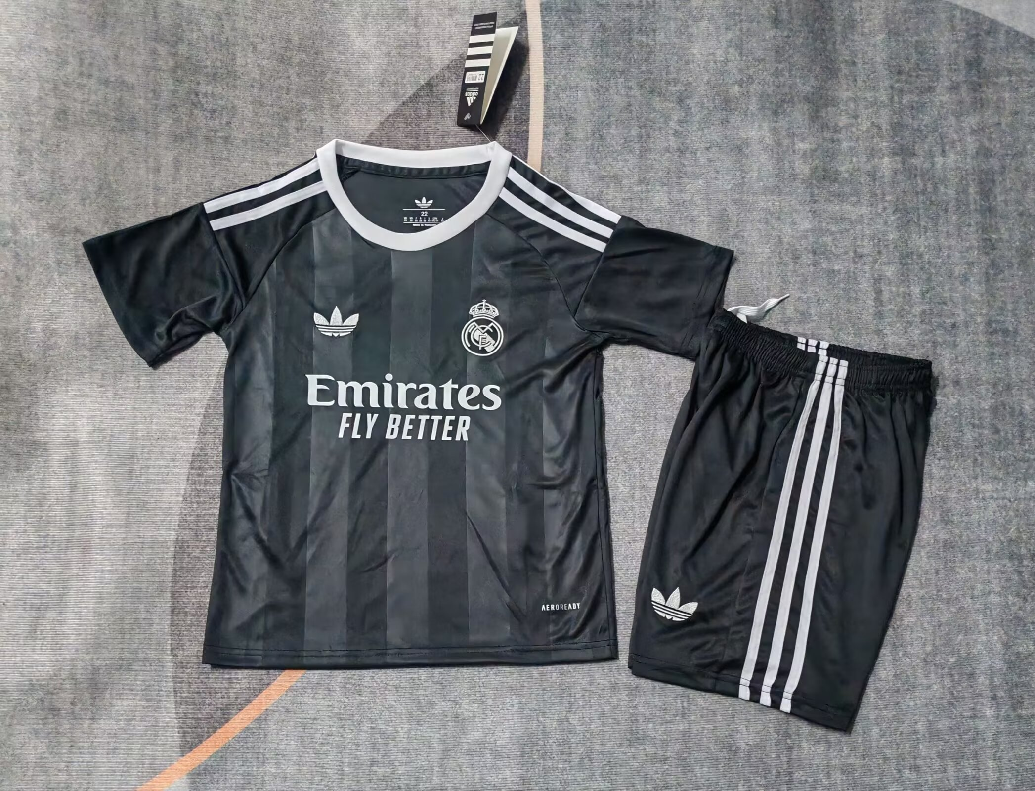 Kids kits 25/26 Real Madrid Black Goalkeeper 