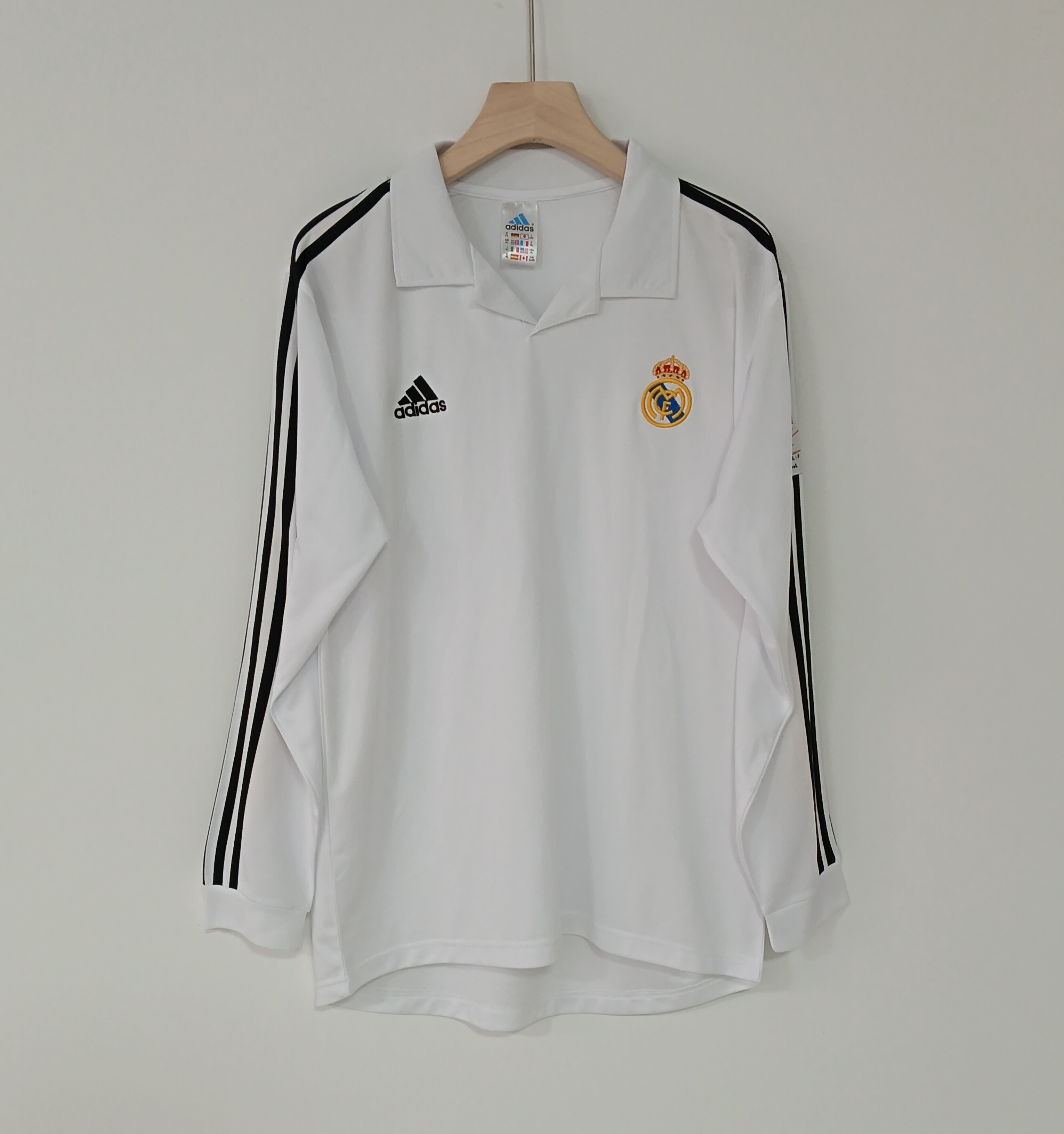 Retro 01-02 Real Madrid home (Long Sleeve)