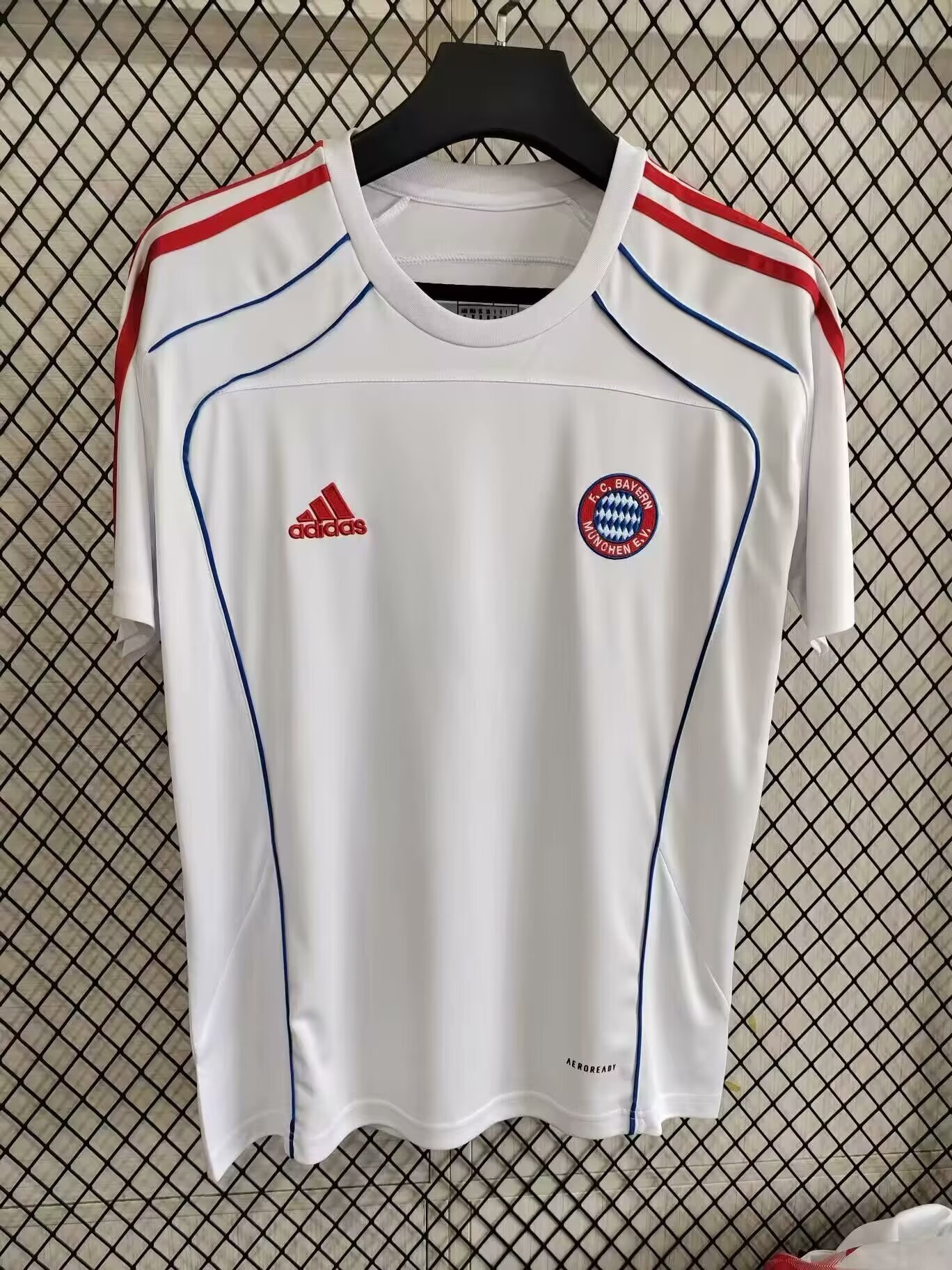 Fans Version 25/26 Bayern T-shirt white 