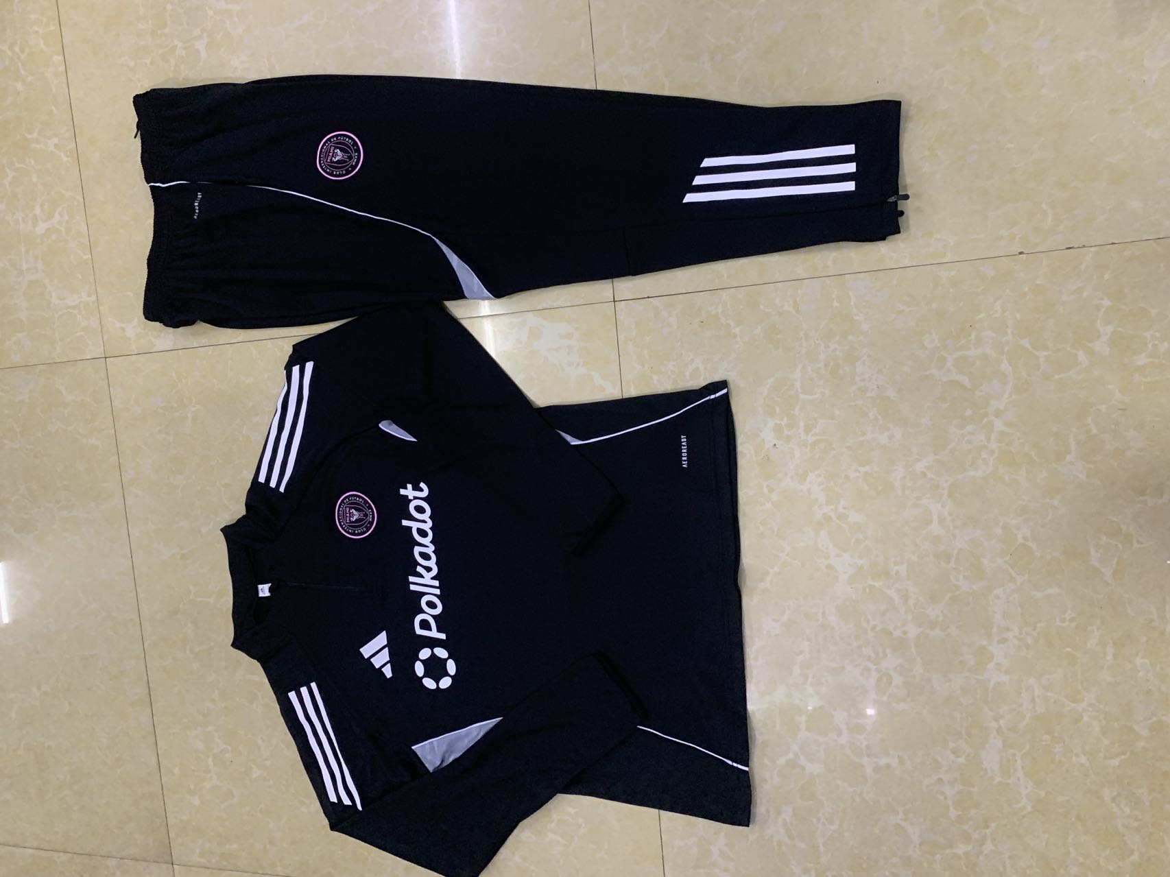 25/26 Miami black Tracksuit kits