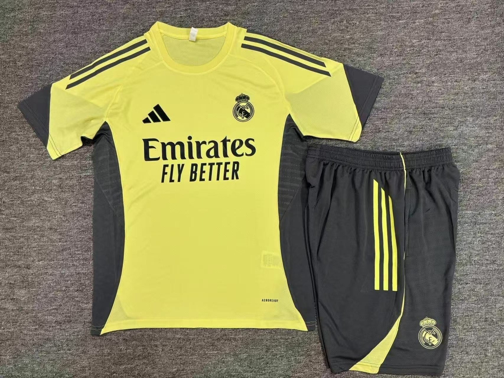25/26 Kid Short sleeved  Real Madrid yellow  Training Kits