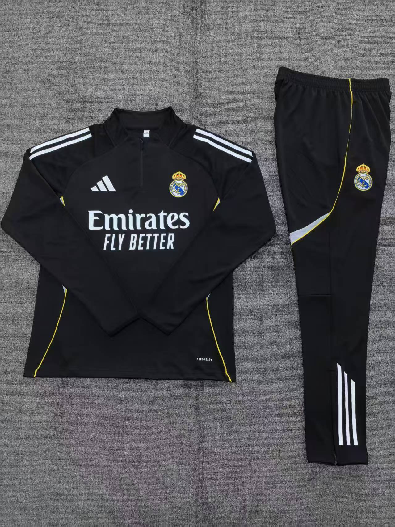 25/26 Kid half Real Madrid Black Tracksuit Kits 