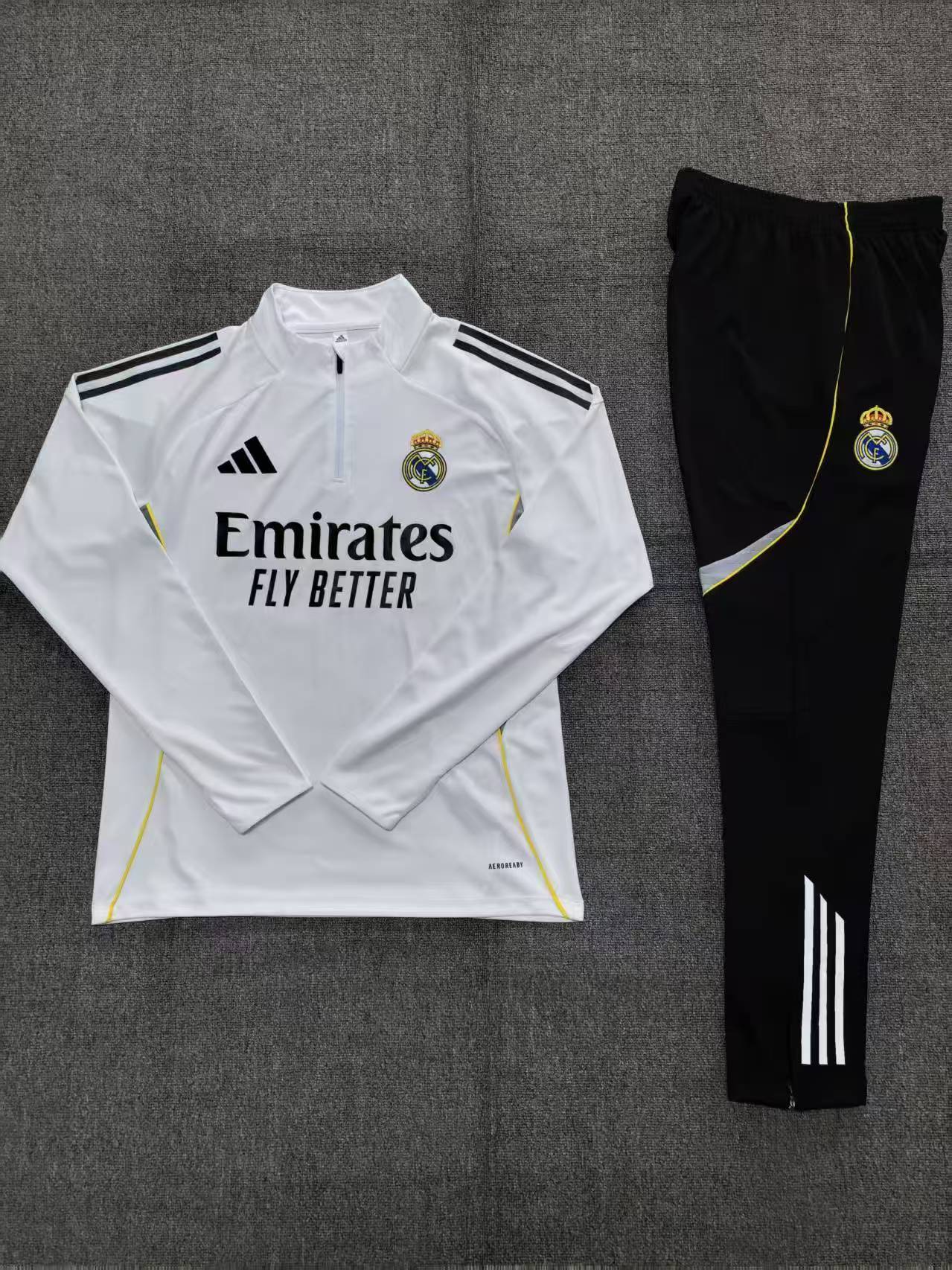 25/26 Kid half Real Madrid White Tracksuit Kits