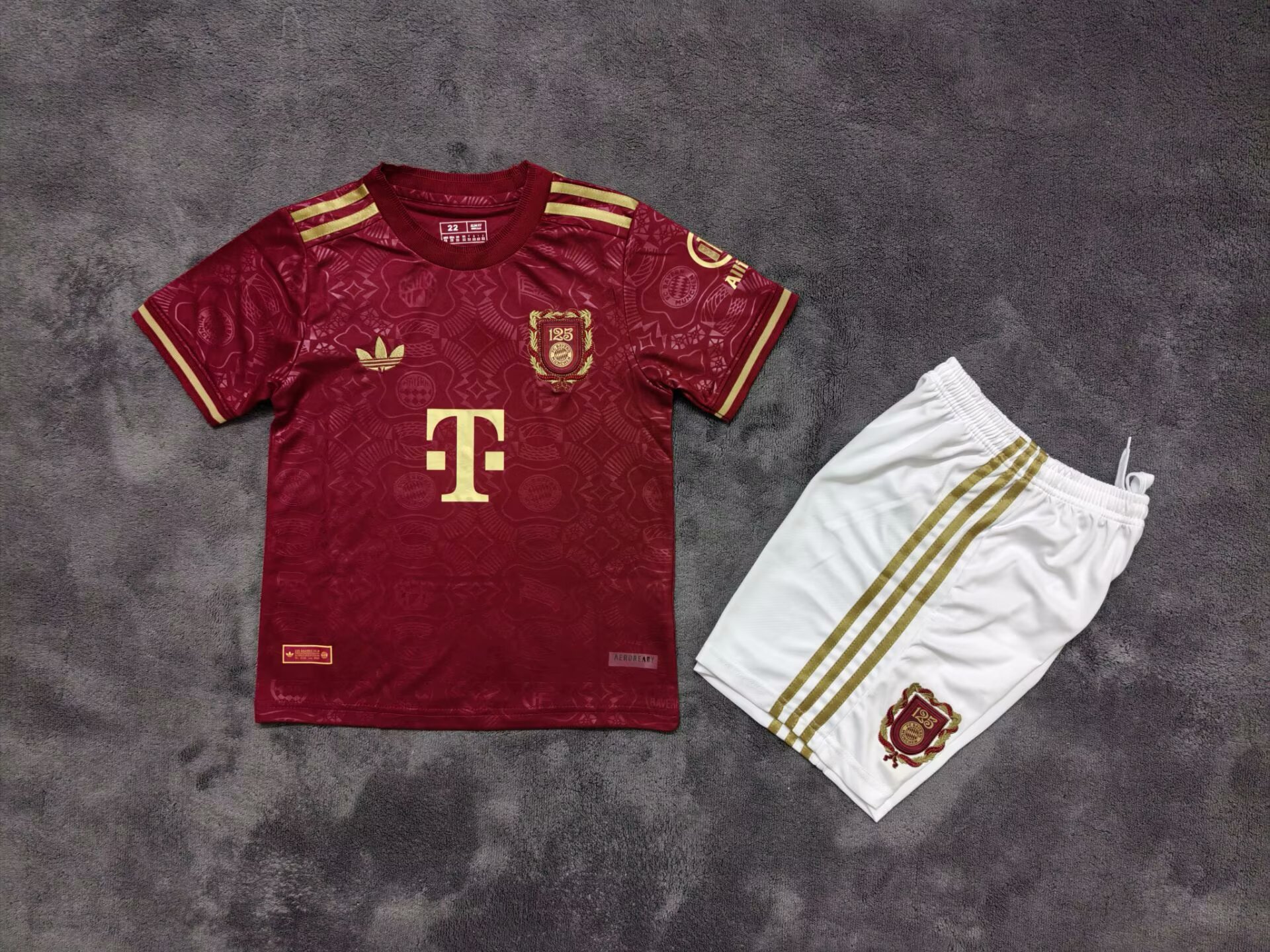 Kids kits 25-26 Bayern 125th Anniversary Red