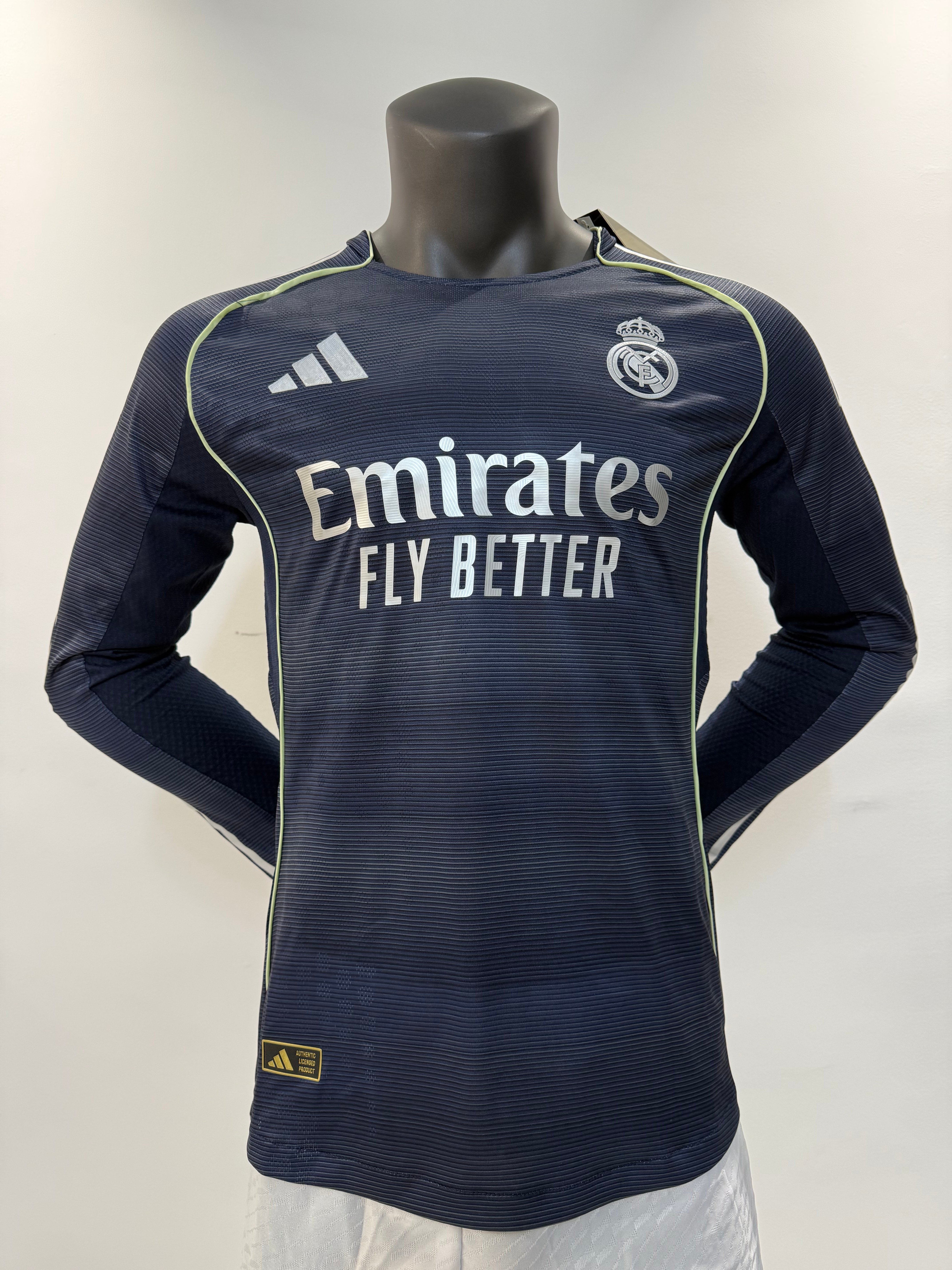 Player Version 25-26 Real Madrid away long sleeved shirt