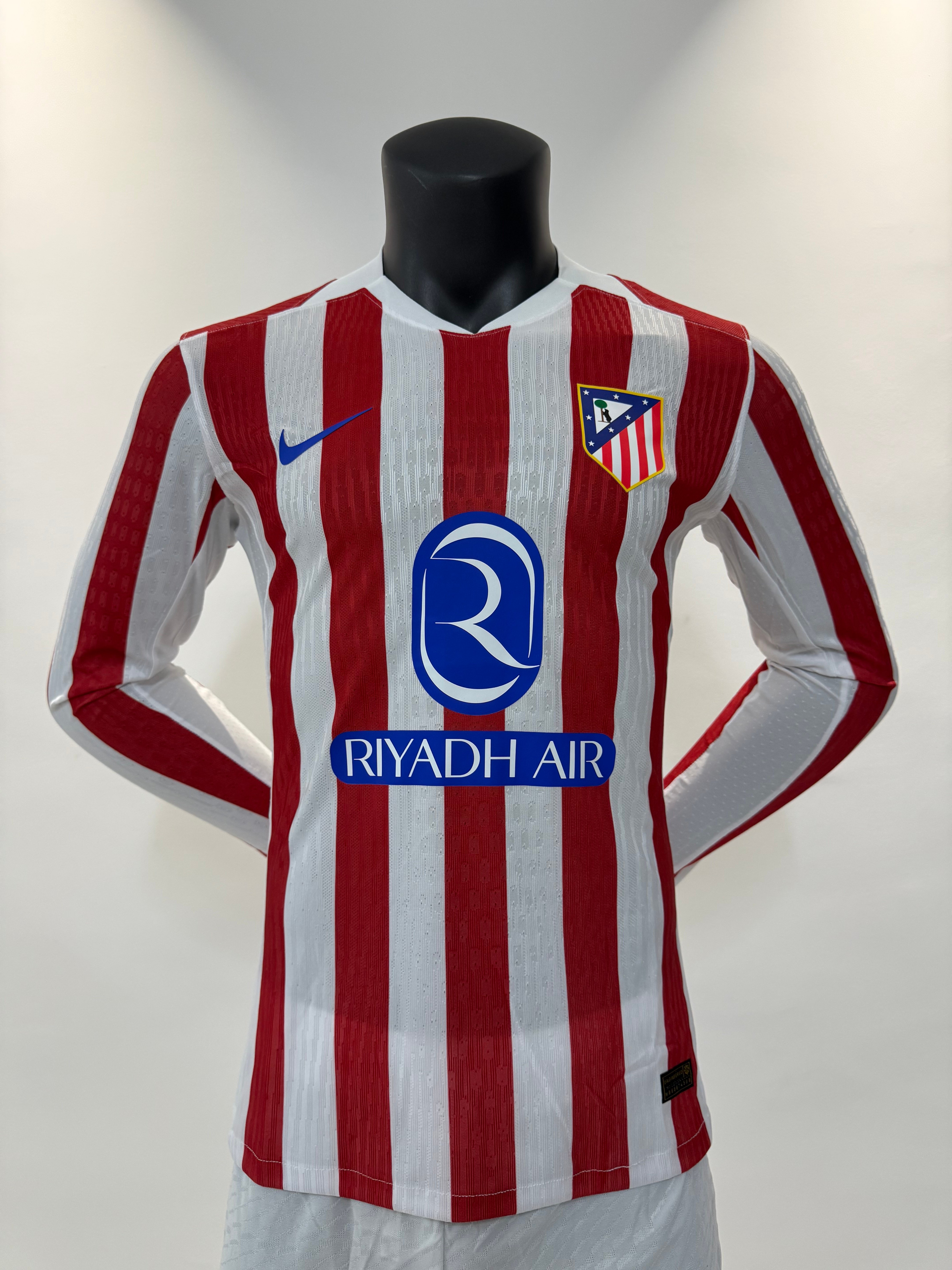 Player Version 25-26 Atletico Madrid's home stadium long sleeved