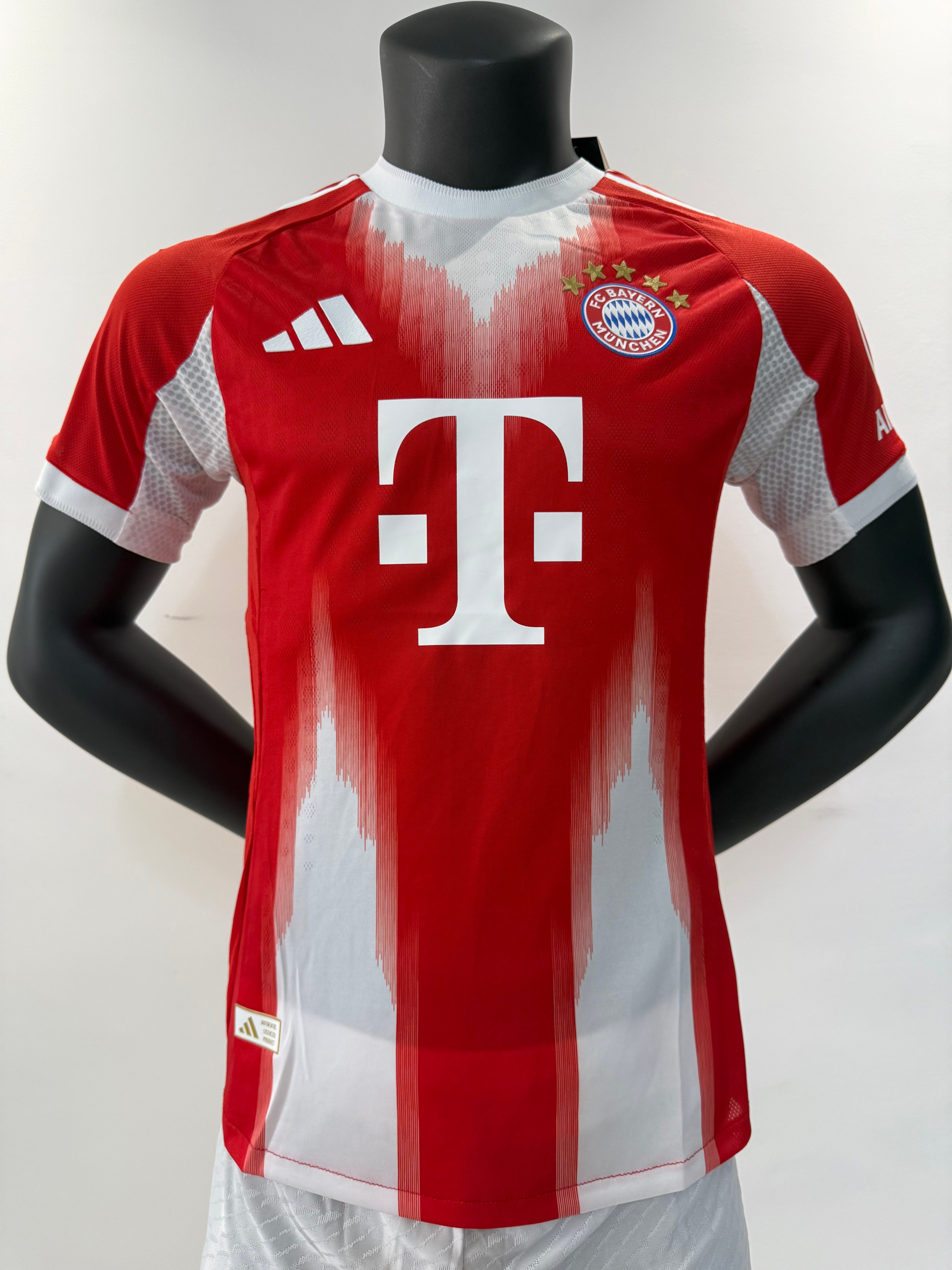 Player Version 25-26 Bayern home