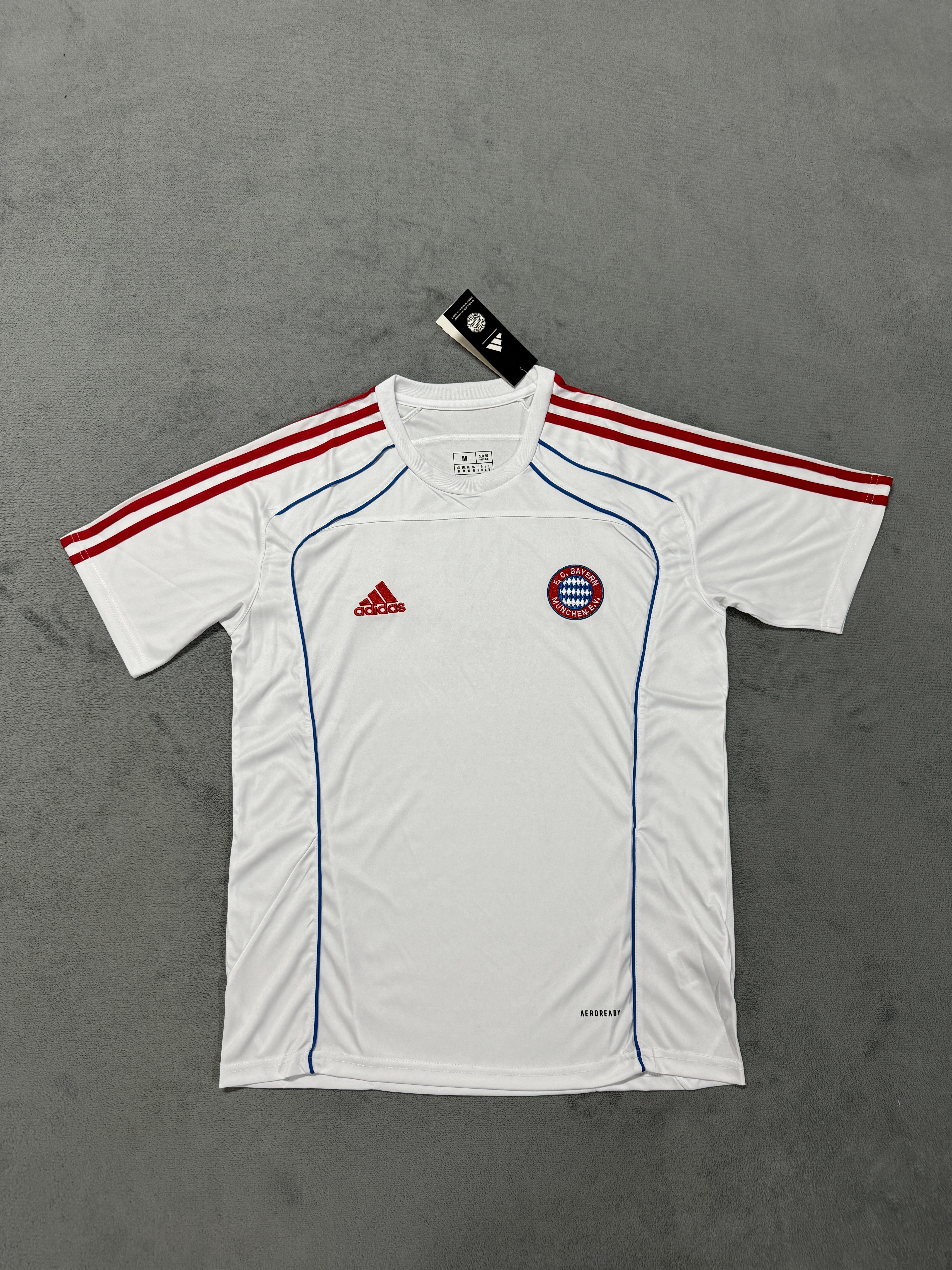 Fans Version 25/26 Bayern round neck T-shirt in white