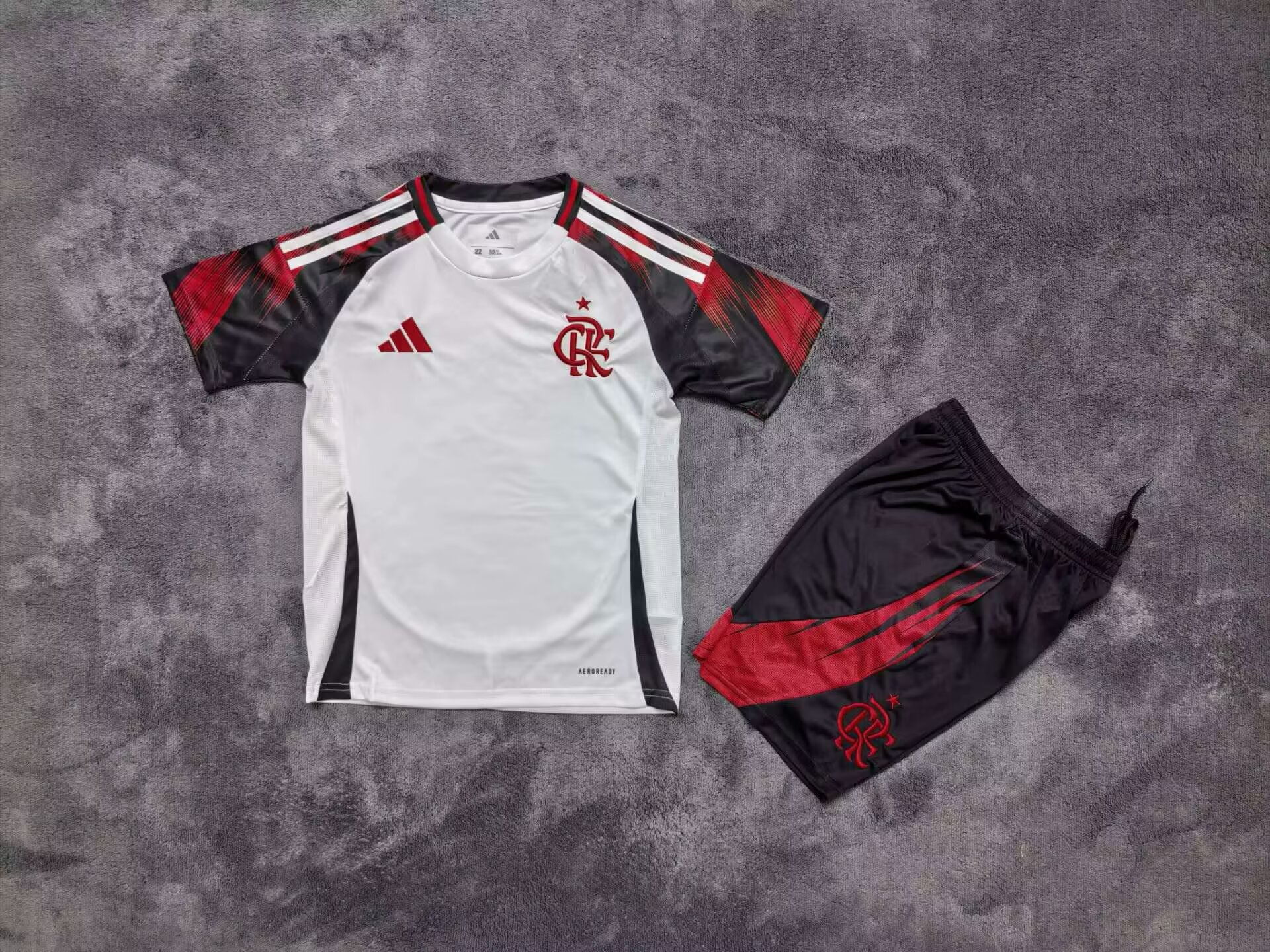 Kids kits 25/26 Flamenco Guest