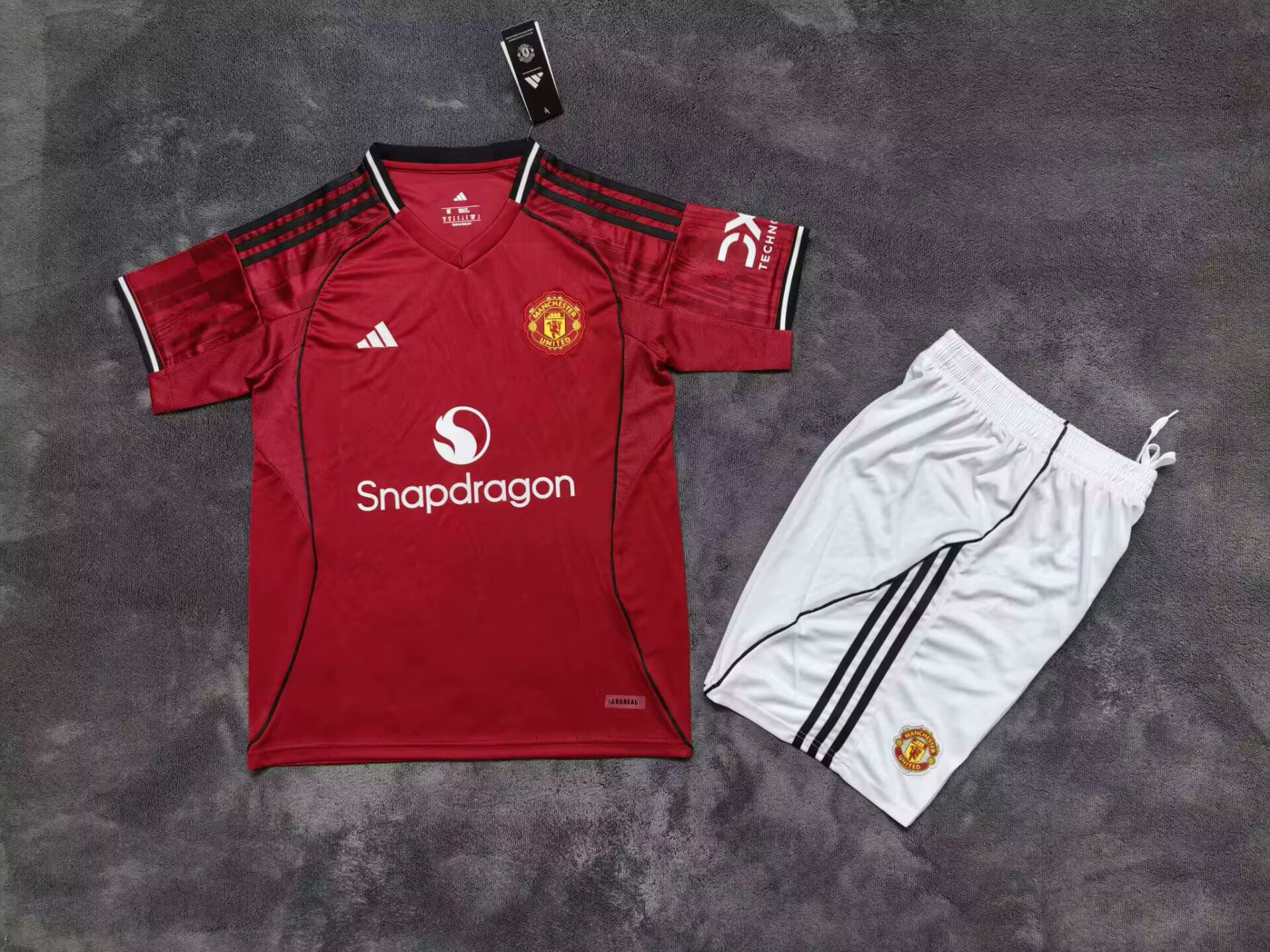 Adults kits 25/26 Manchester United