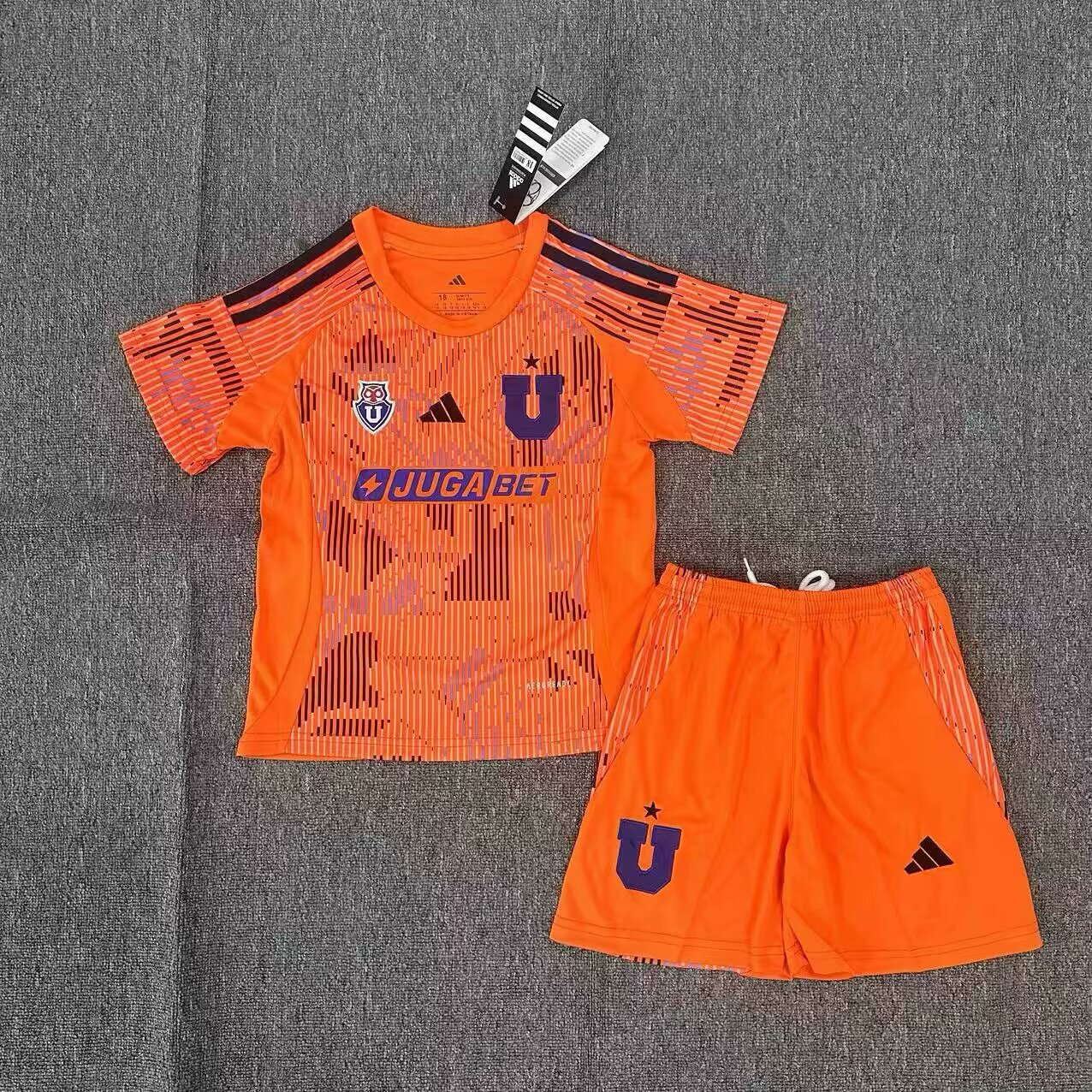 25/26Chile University away adult kit 