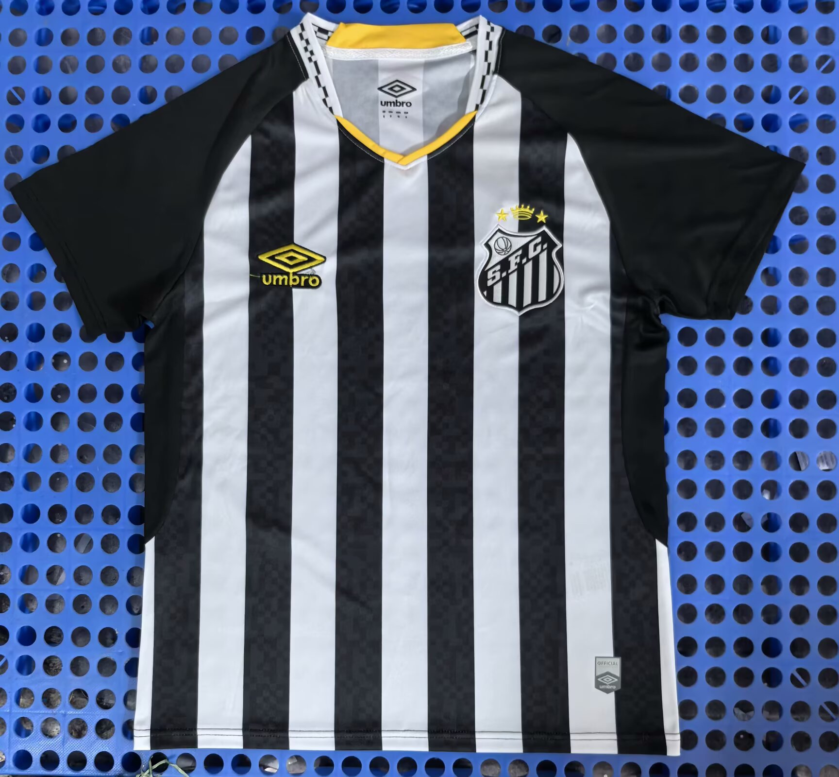 Fans Version 25/26 Santos away