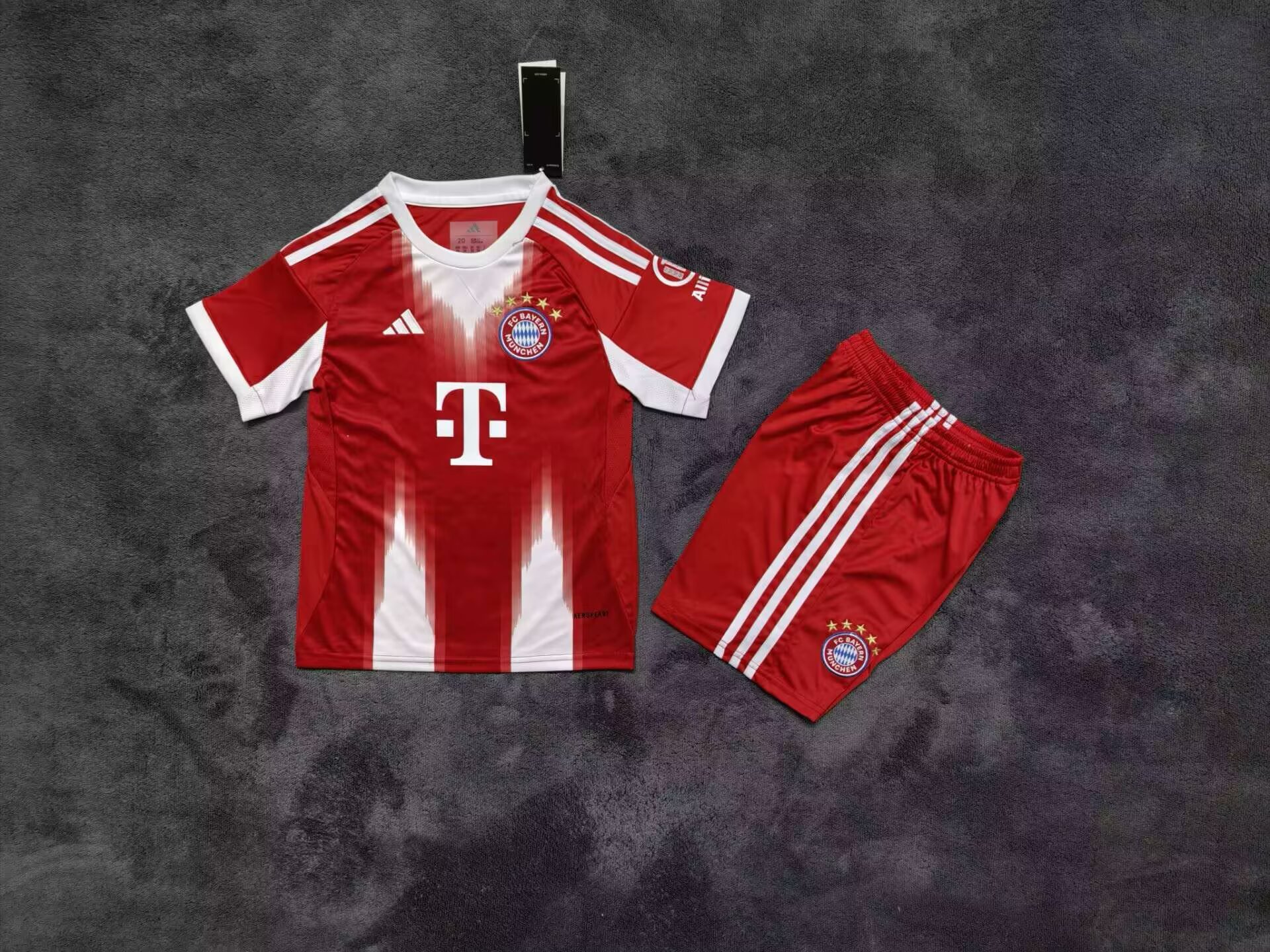 Kids kits 25/26  Bayern Main home