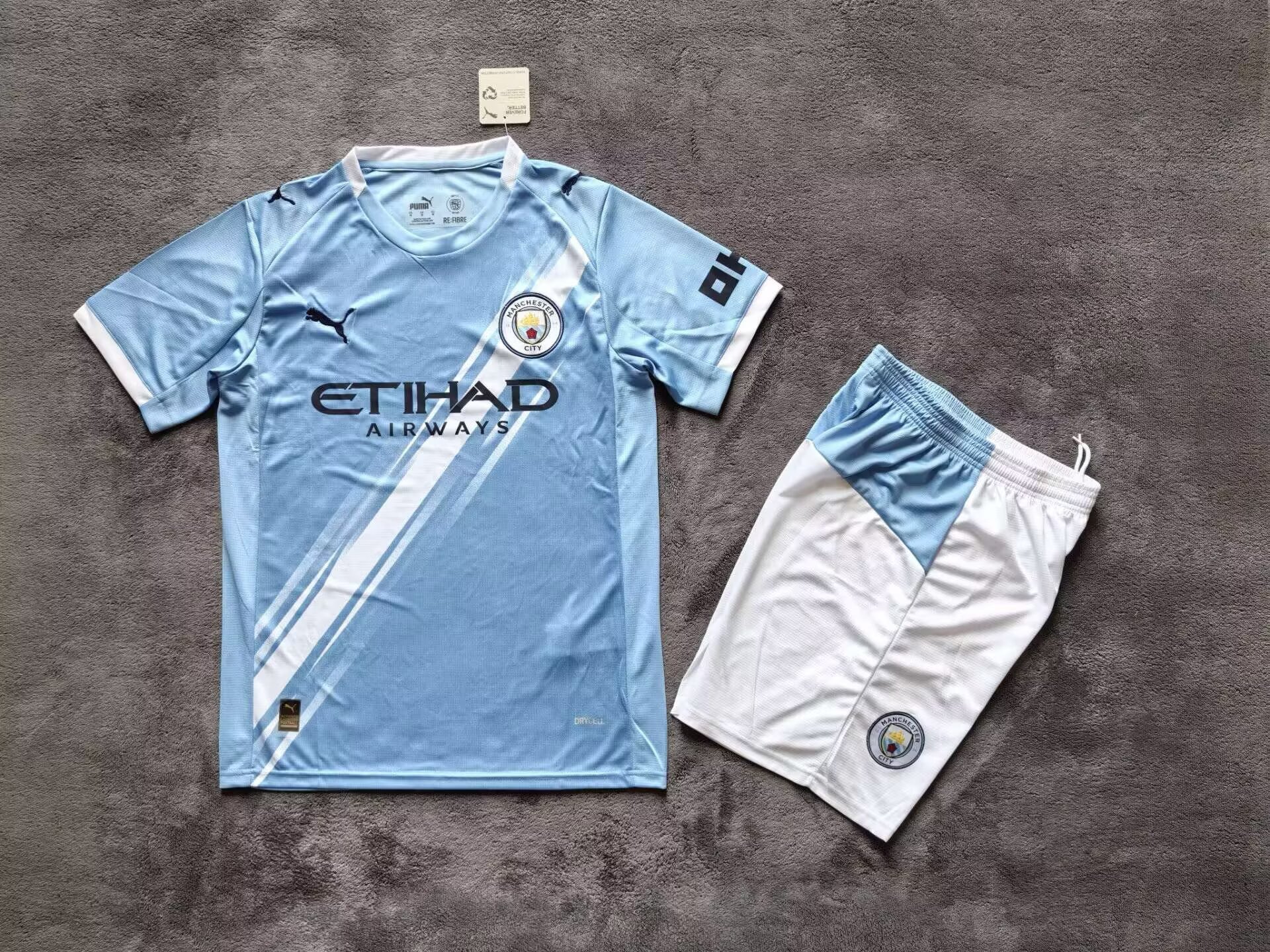 Adults kits 25/26 Manchester City home