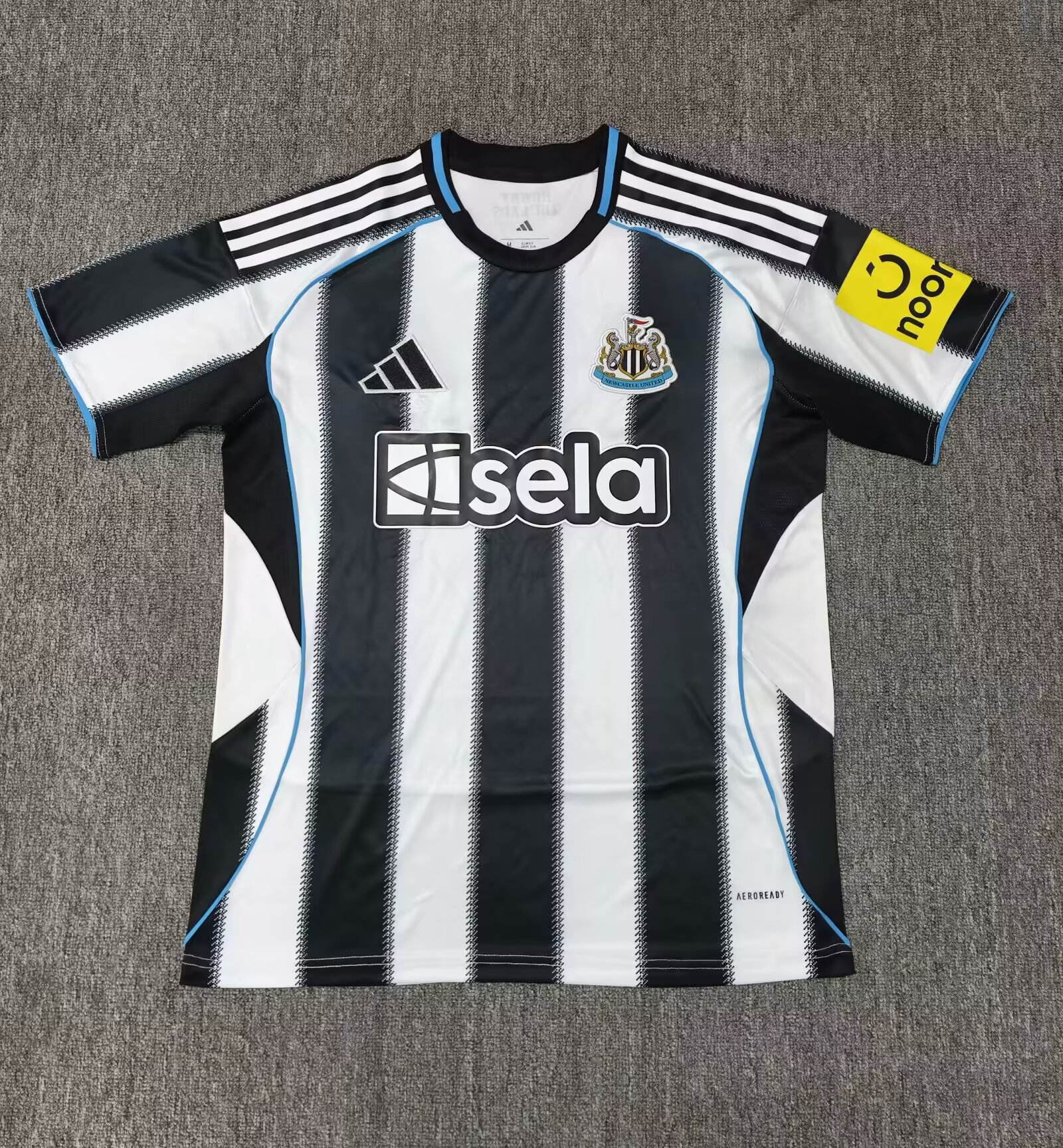 Fans Version 25/26 Newcastle United home court 