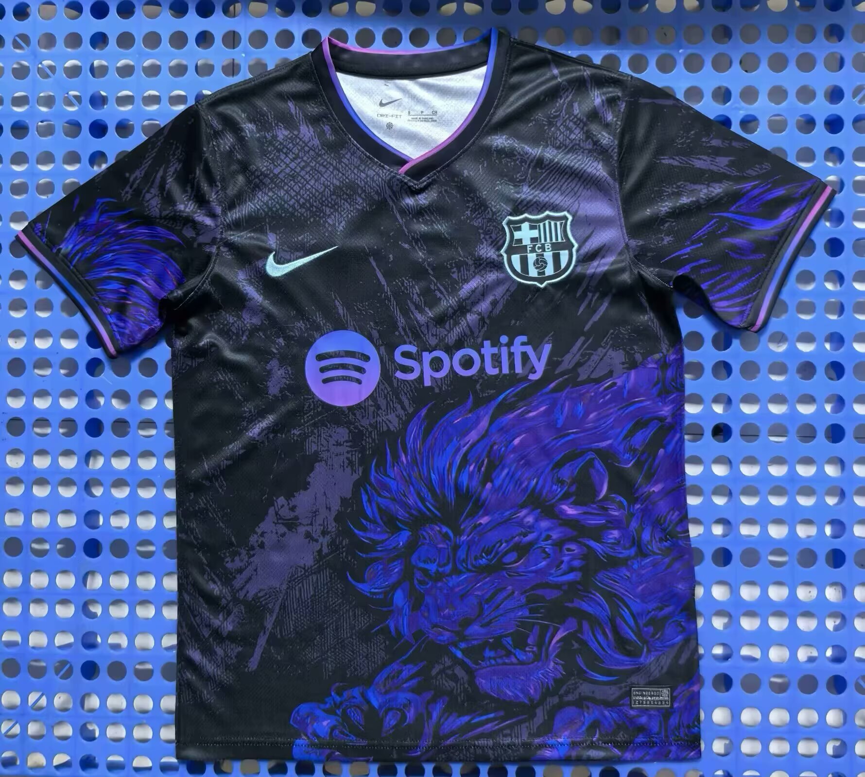 Fans Version 25/26 Barcelona Lion Head Black Purple 