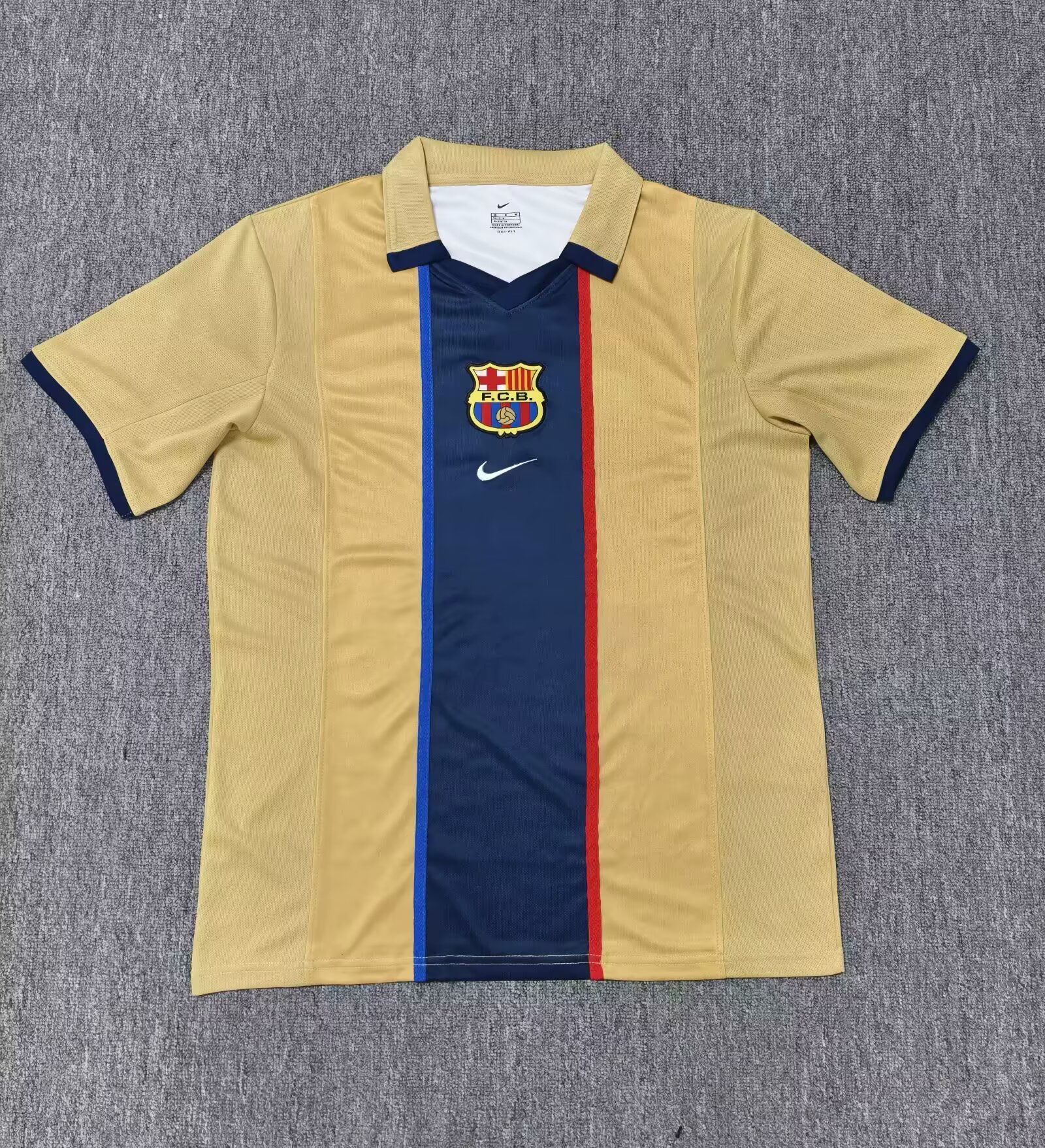 Fans Version 25/26 Retro Barcelona earthy yellow