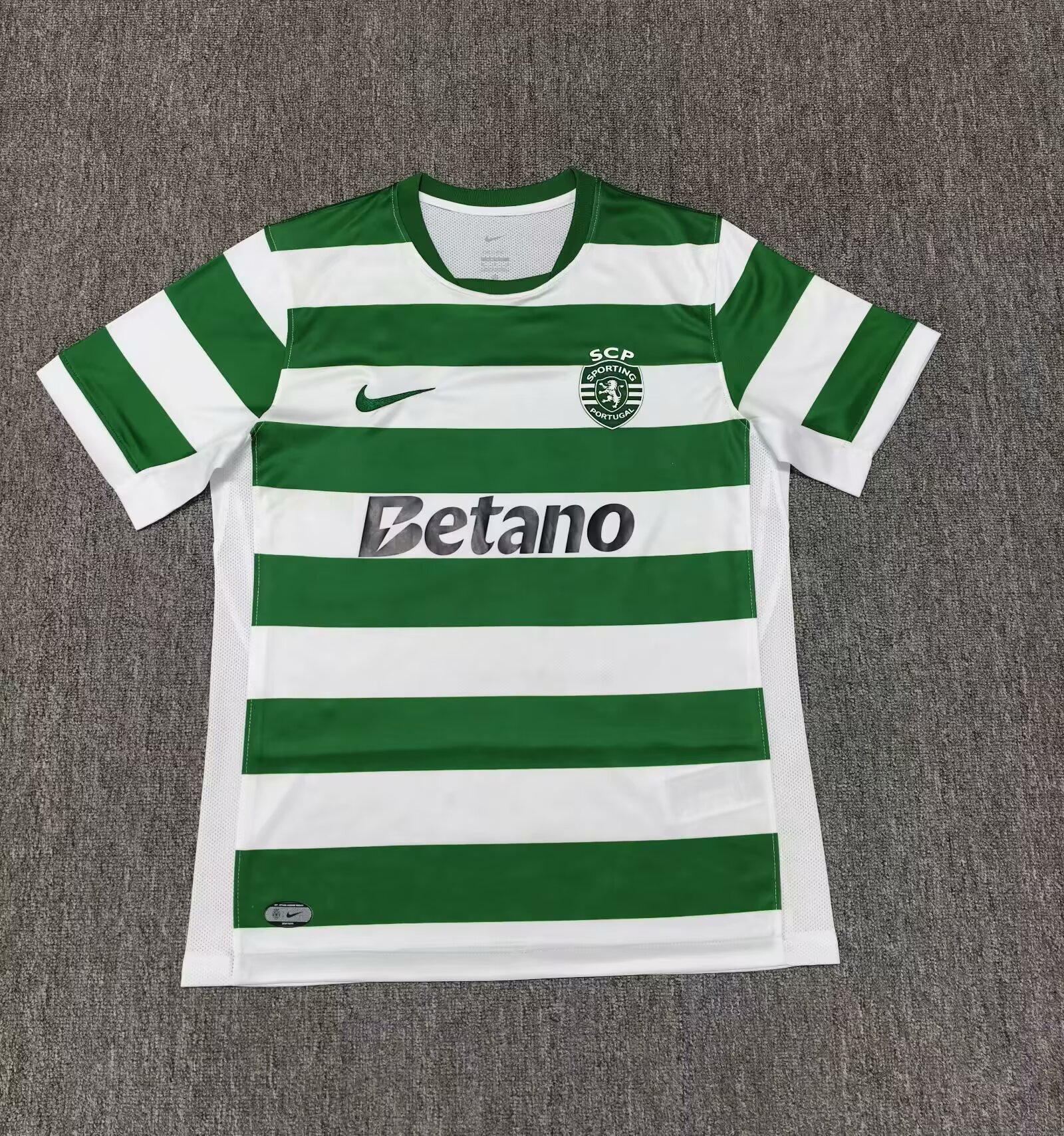 Fans Version 25/26 Lisbon home