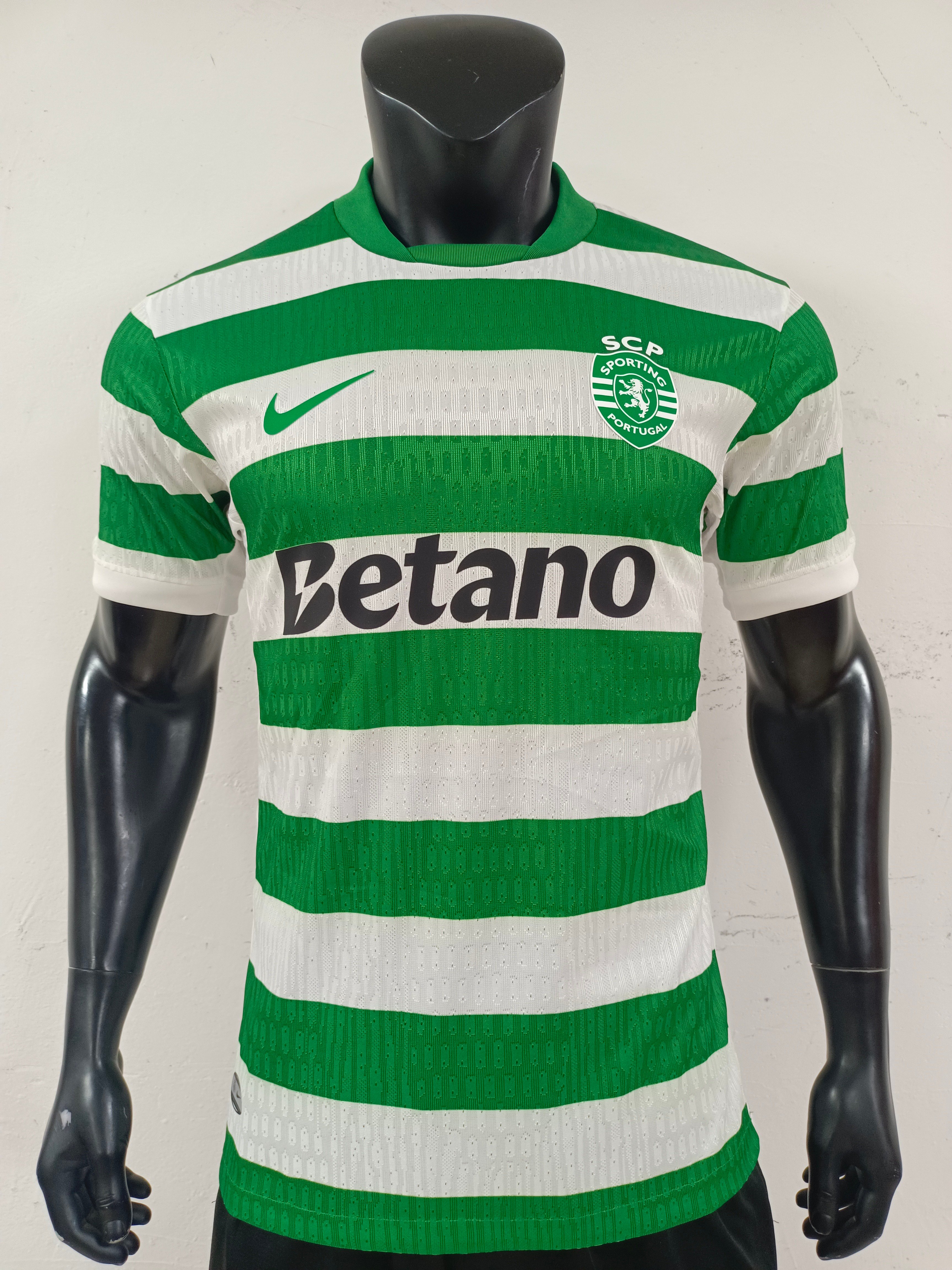 Player Version 25/26 Lisbon Home 