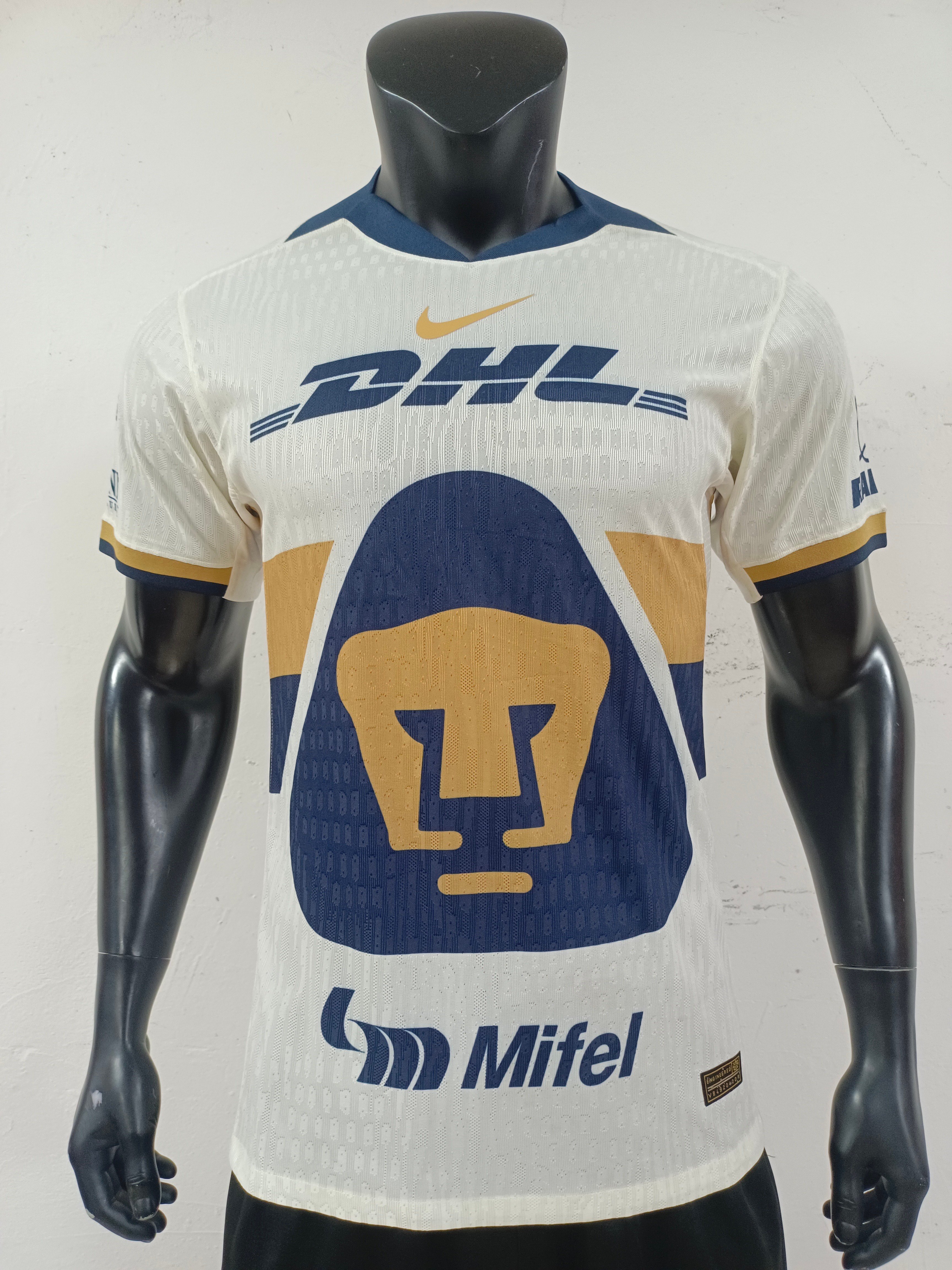 Player Version 25/26 Cougars home