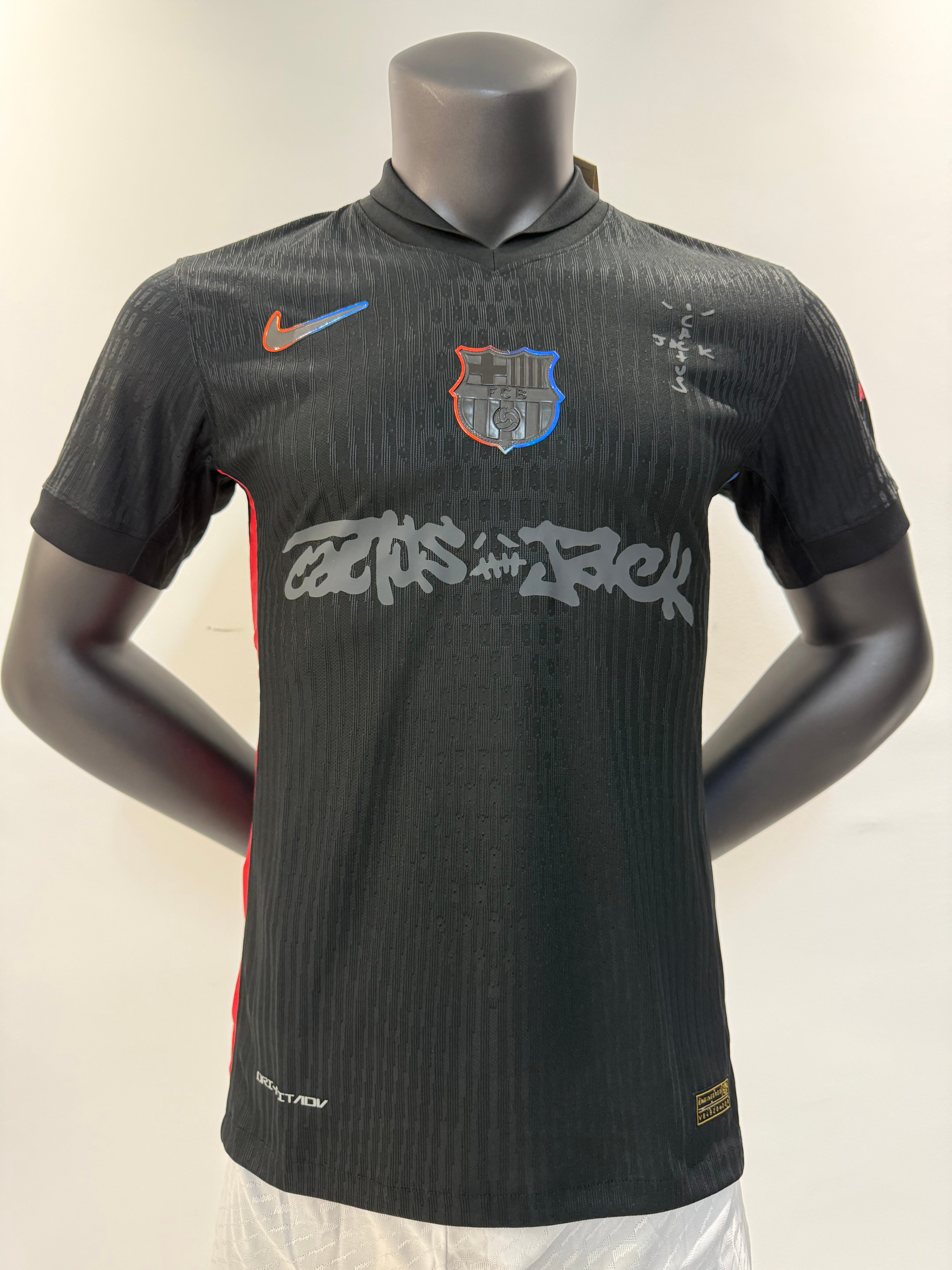 Player Version 25/26 Barcelona and Travis Joint Edition