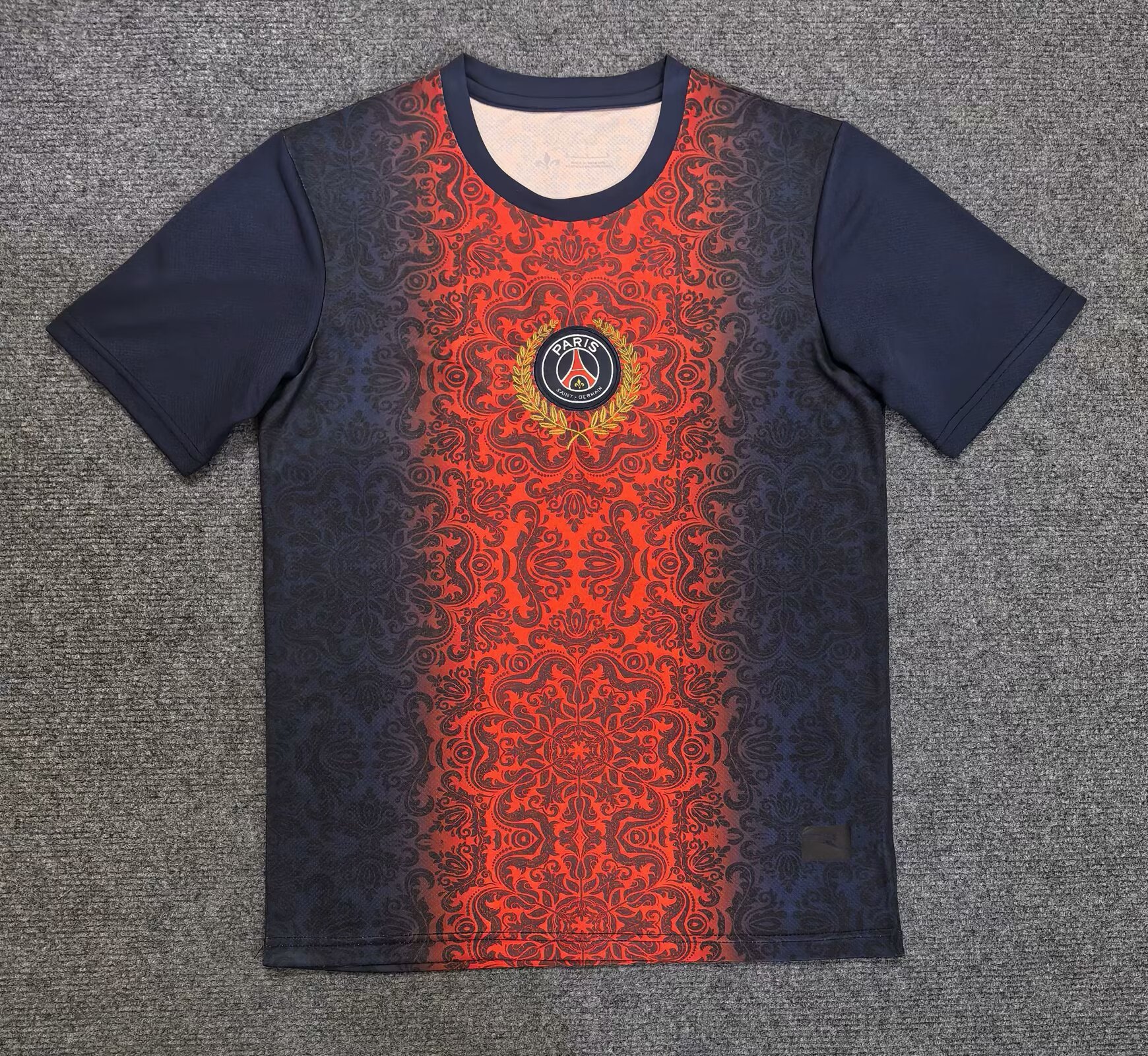 Fans Version 25/26 Paris Special Edition