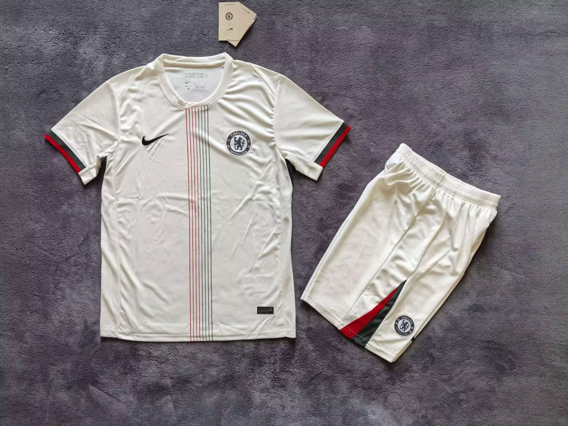 Adults kits 25/26 Chelsea away