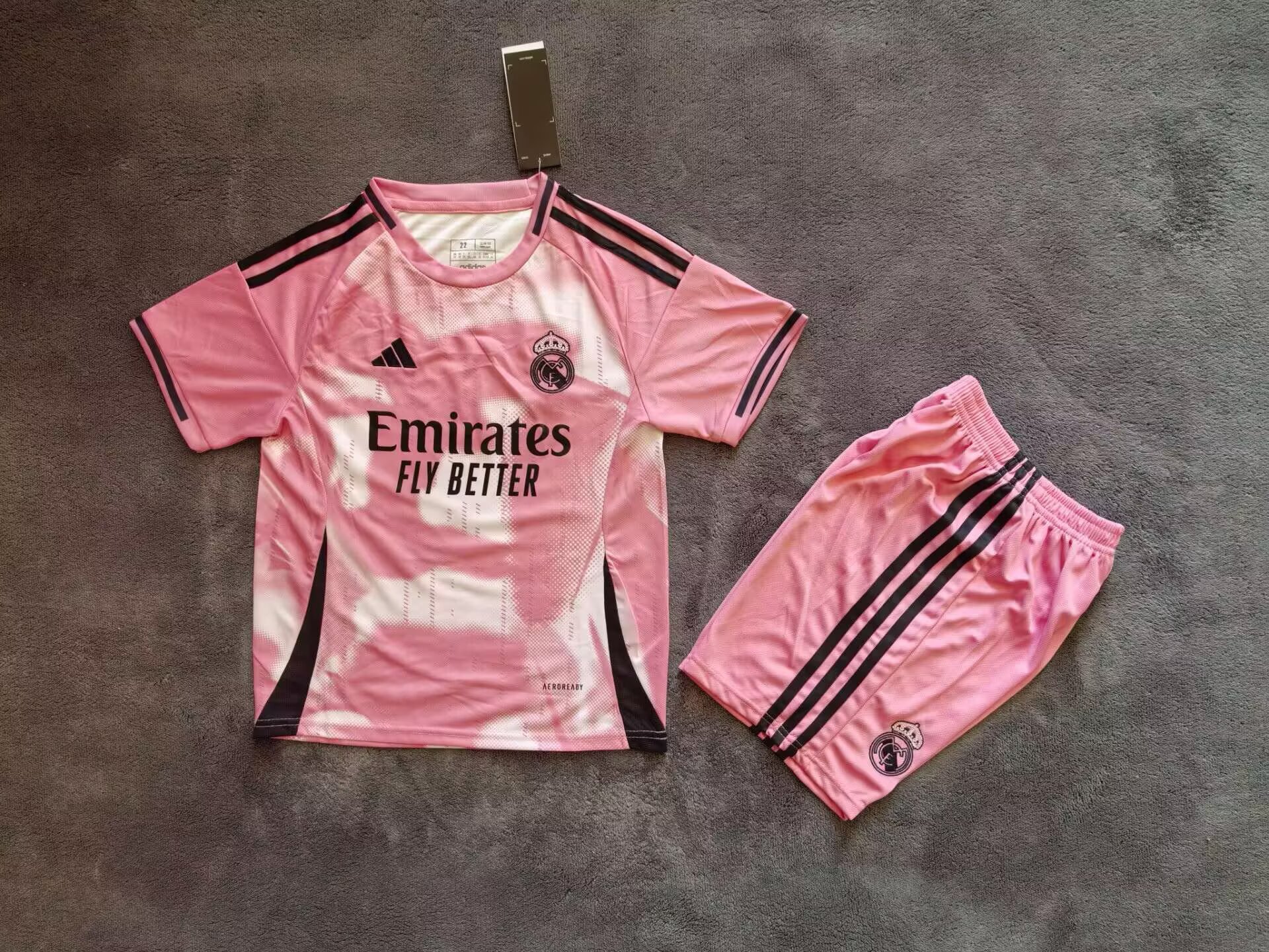 Kids kits 25/26 Real Madrid Pink 